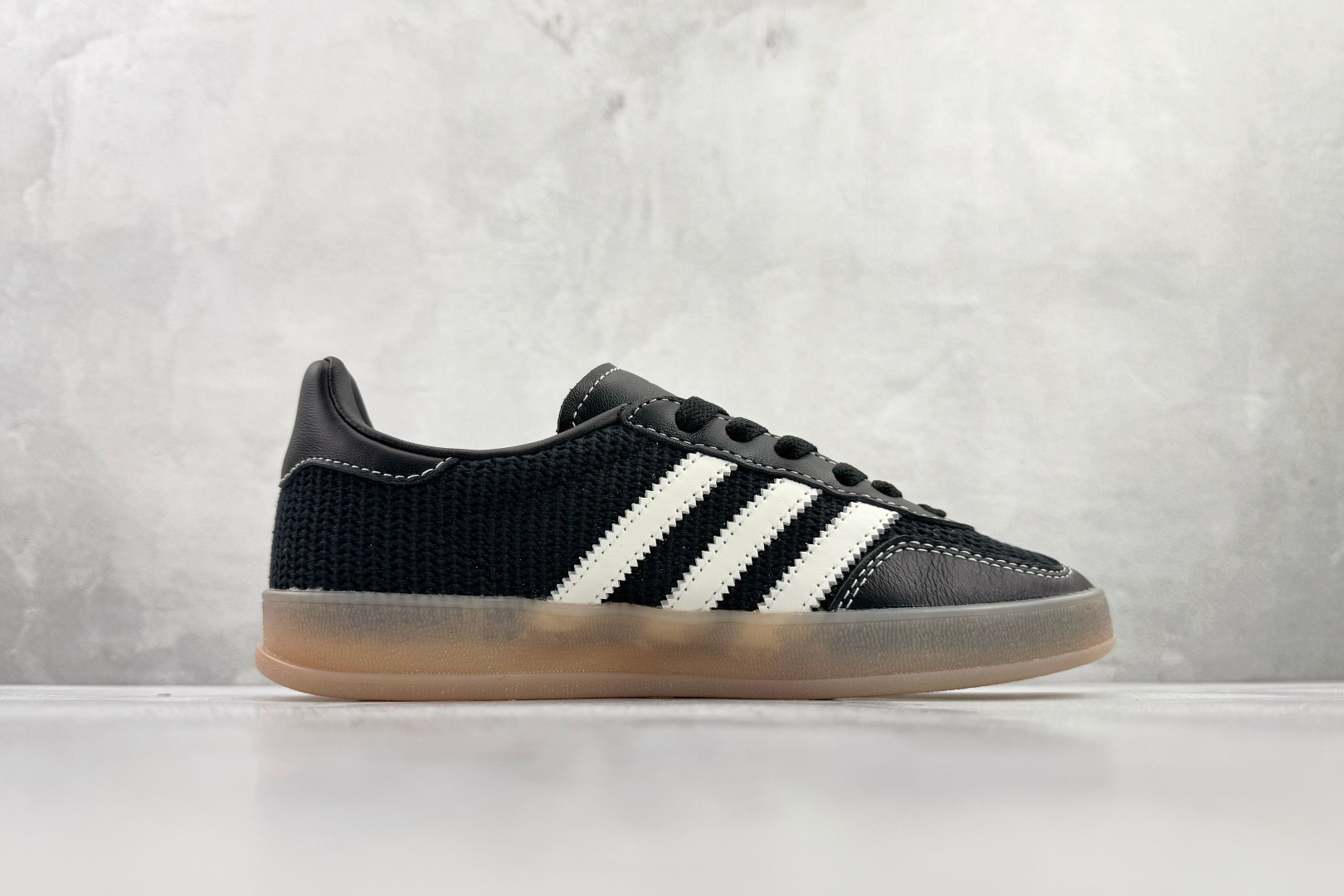 180 adidas originals GAZELLE INDOOR 黑色 JQ7084