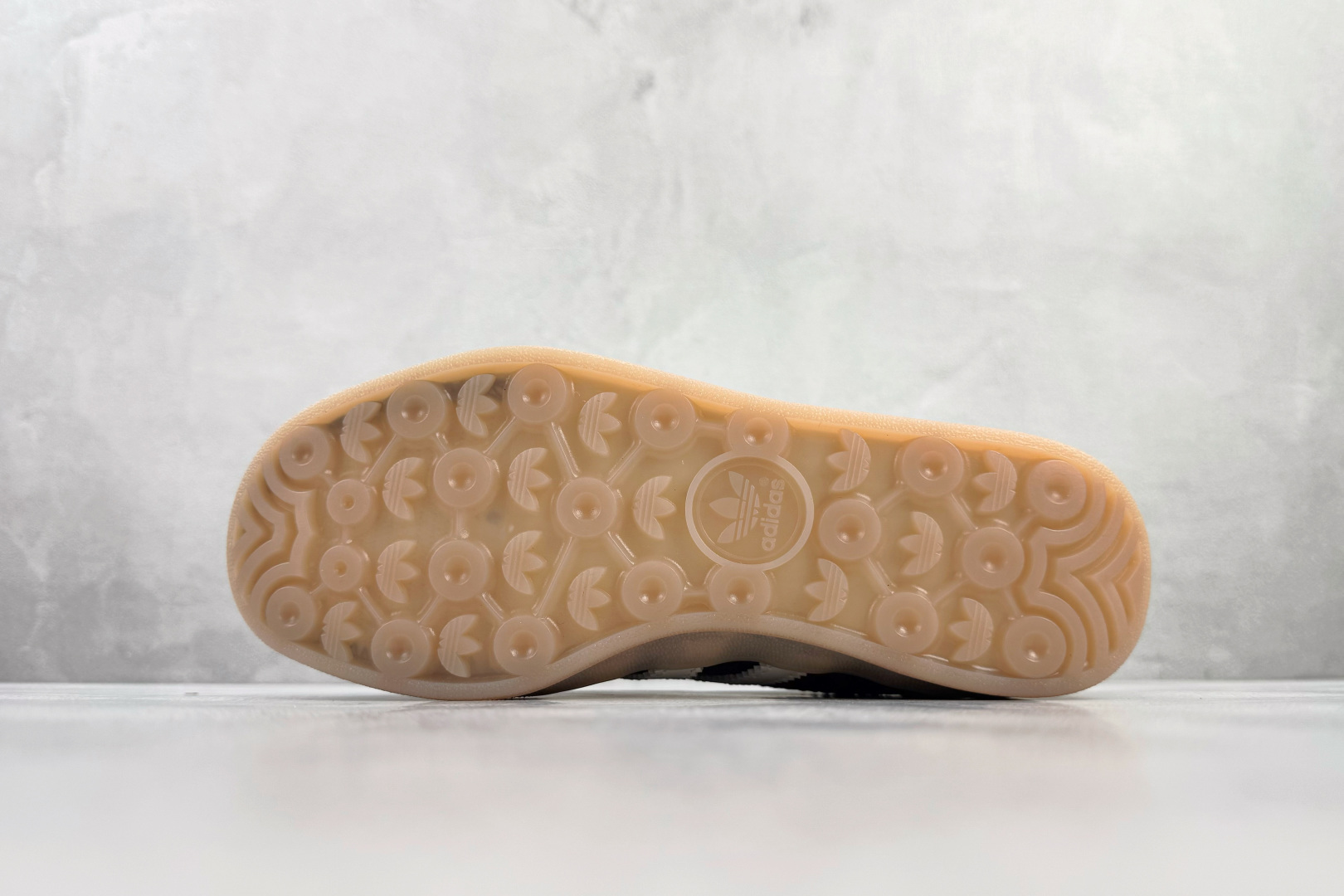 180 adidas originals GAZELLE INDOOR 黑色 JQ7084