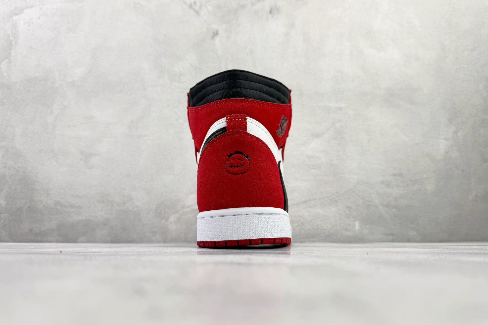 LJR Travis Scott x Jordan Air Jordan 1 倒钩 红白黑货号:DH32