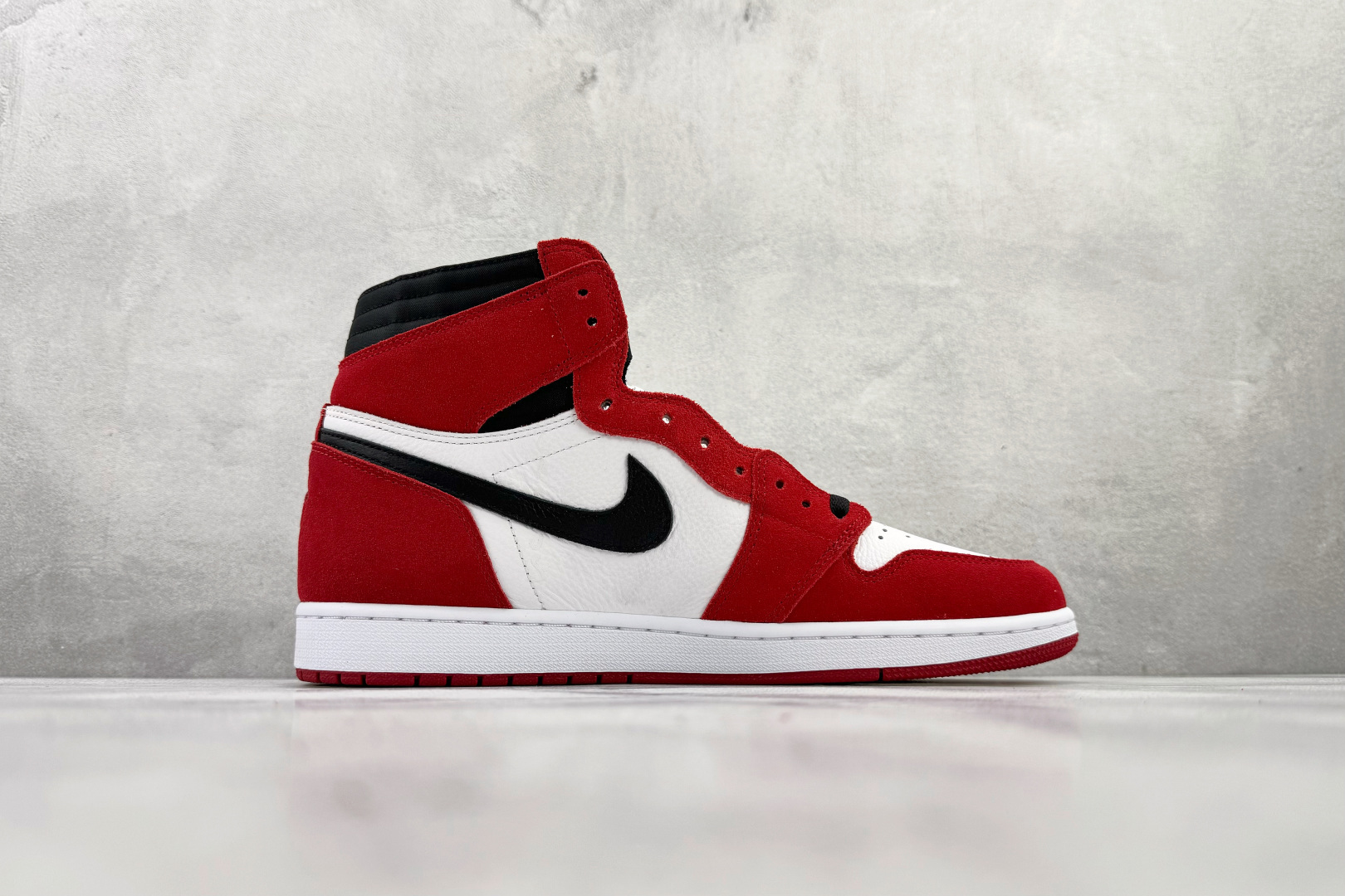 LJR Travis Scott x Jordan Air Jordan 1 倒钩 红白黑货号:DH32