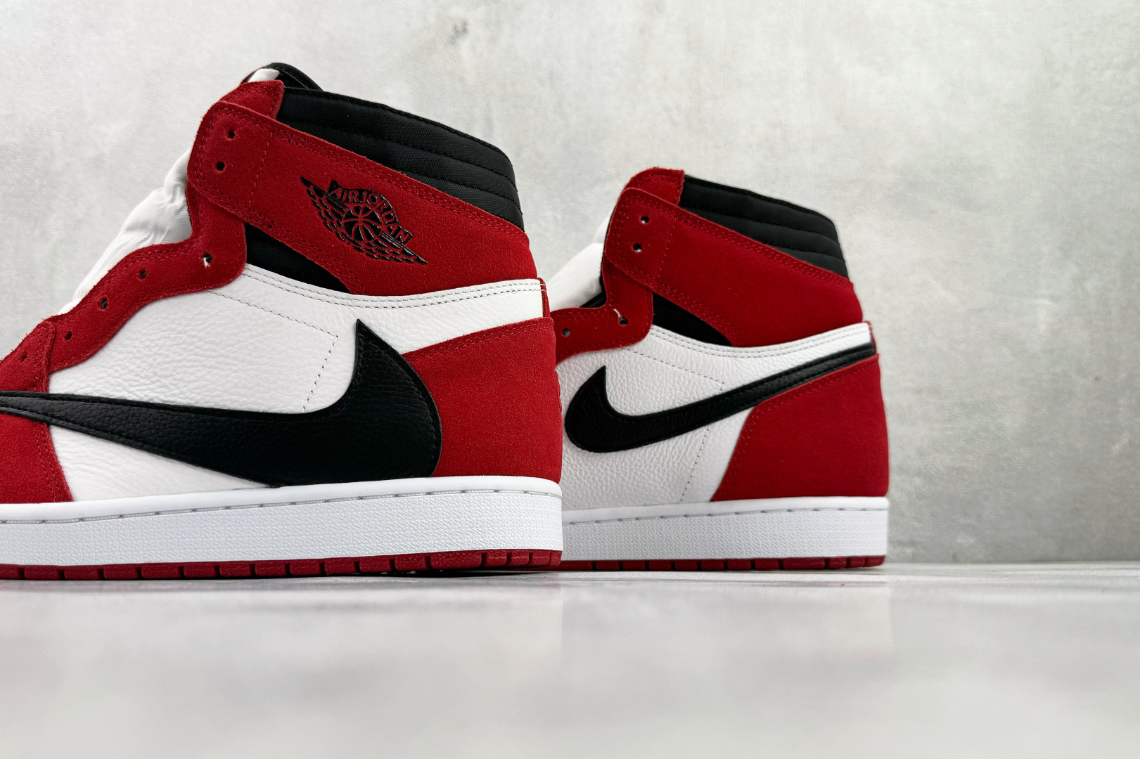LJR Travis Scott x Jordan Air Jordan 1 倒钩 红白黑货号:DH32