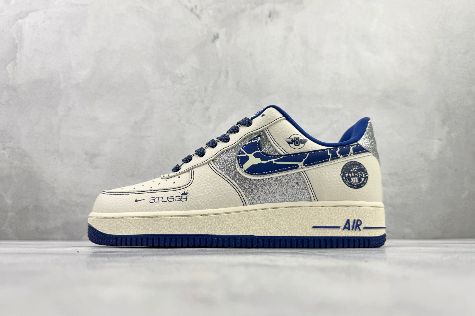 XC 💰220
Nike Air Force 1 07 STUSSY 联名 米白蓝
货号:DD1982 306
尺码:36 36.5 37.5 38 38.5 39 40 40.5 41 42 42.5 43 44 44.5 45
编码:36