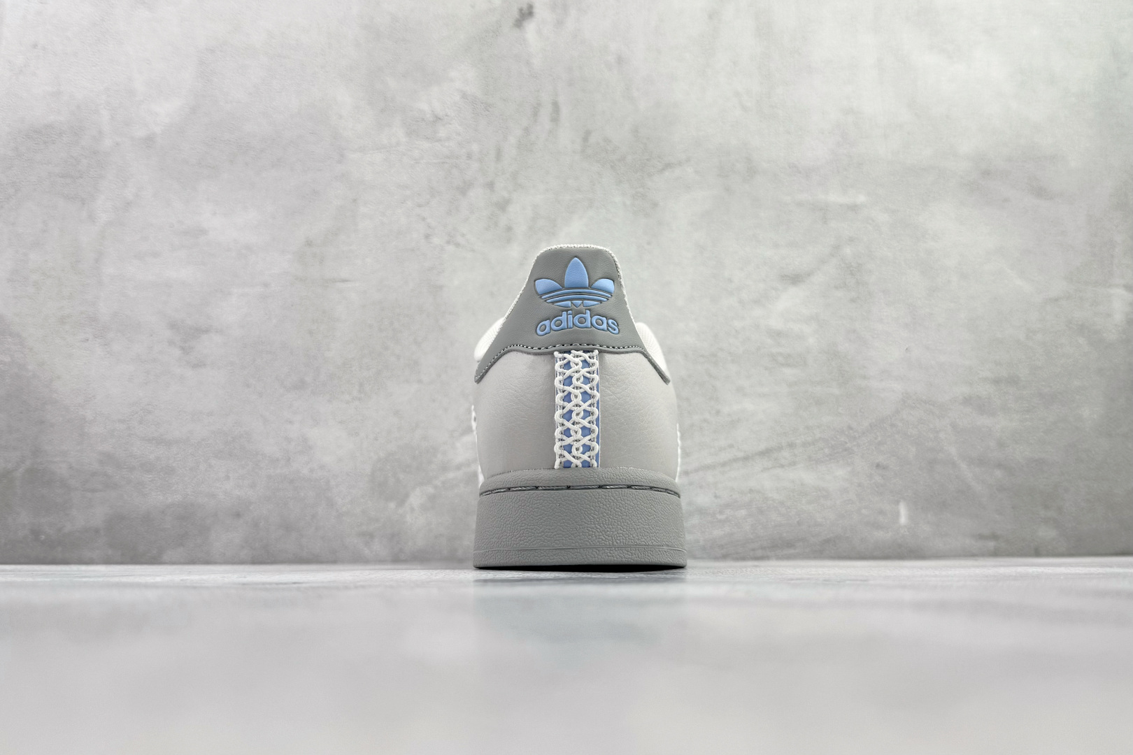 XP 本地平台专供 adidas originals Superstar 2 灰色货号：JQ8729尺码