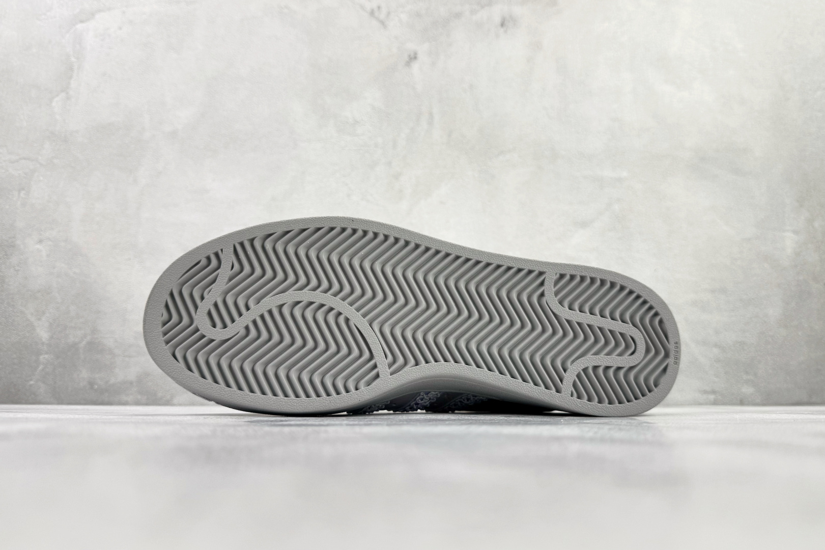 XP 本地平台专供 adidas originals Superstar 2 灰色货号：JQ8729尺码