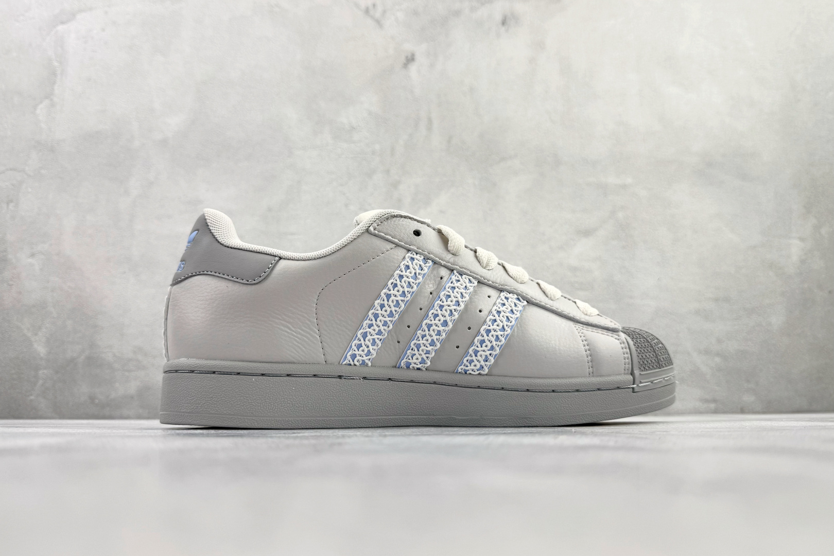 XP 本地平台专供 adidas originals Superstar 2 灰色货号：JQ8729尺码