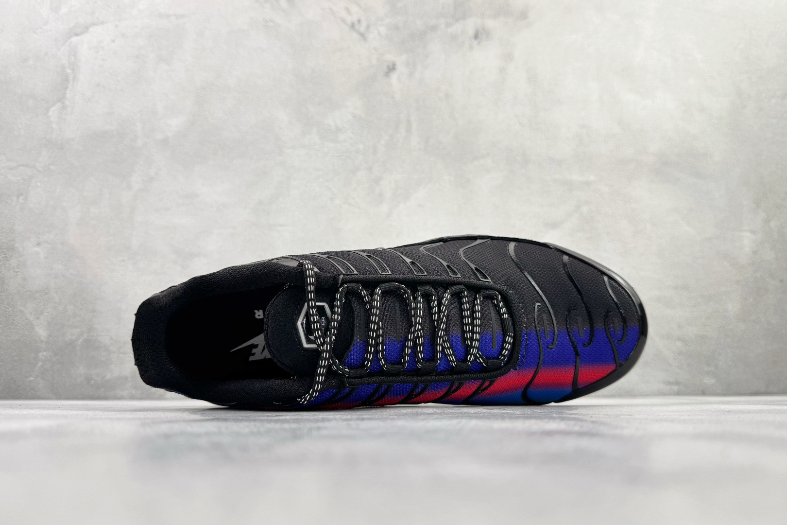 Max Nike Air Max Plus 黑色货号：DZ4509 001尺码：36 36.5 37.5