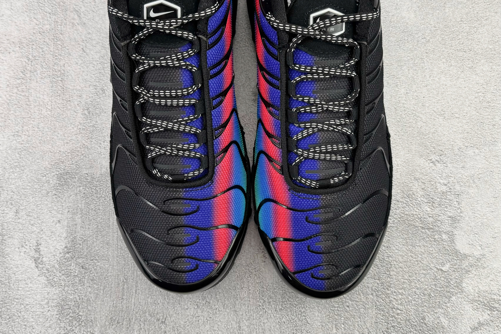 Max Nike Air Max Plus 黑色货号：DZ4509 001尺码：36 36.5 37.5
