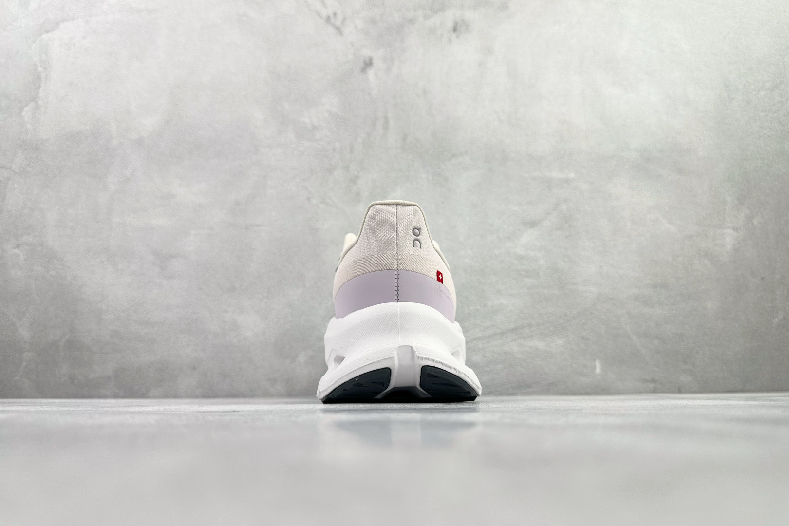 180 On昂跑 Cloudtilt 粉色 3ME1005