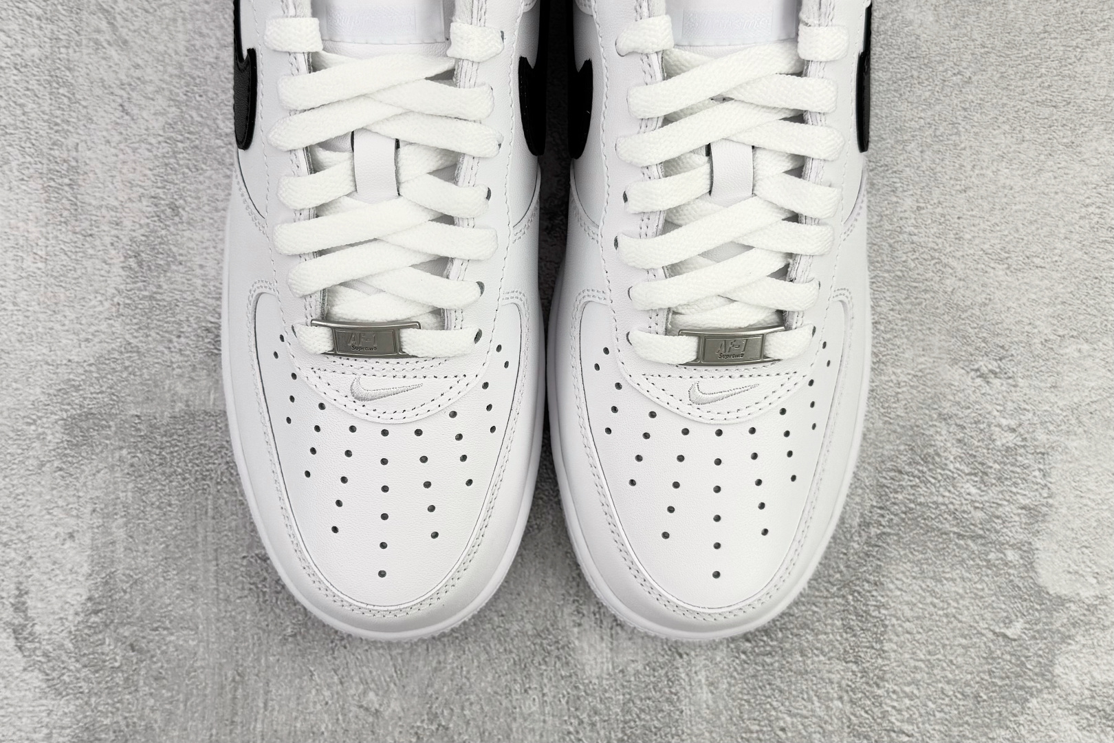 210 全新版本升级 Supreme x Nike Air Force 1 Low SP 白色 CU9225-102