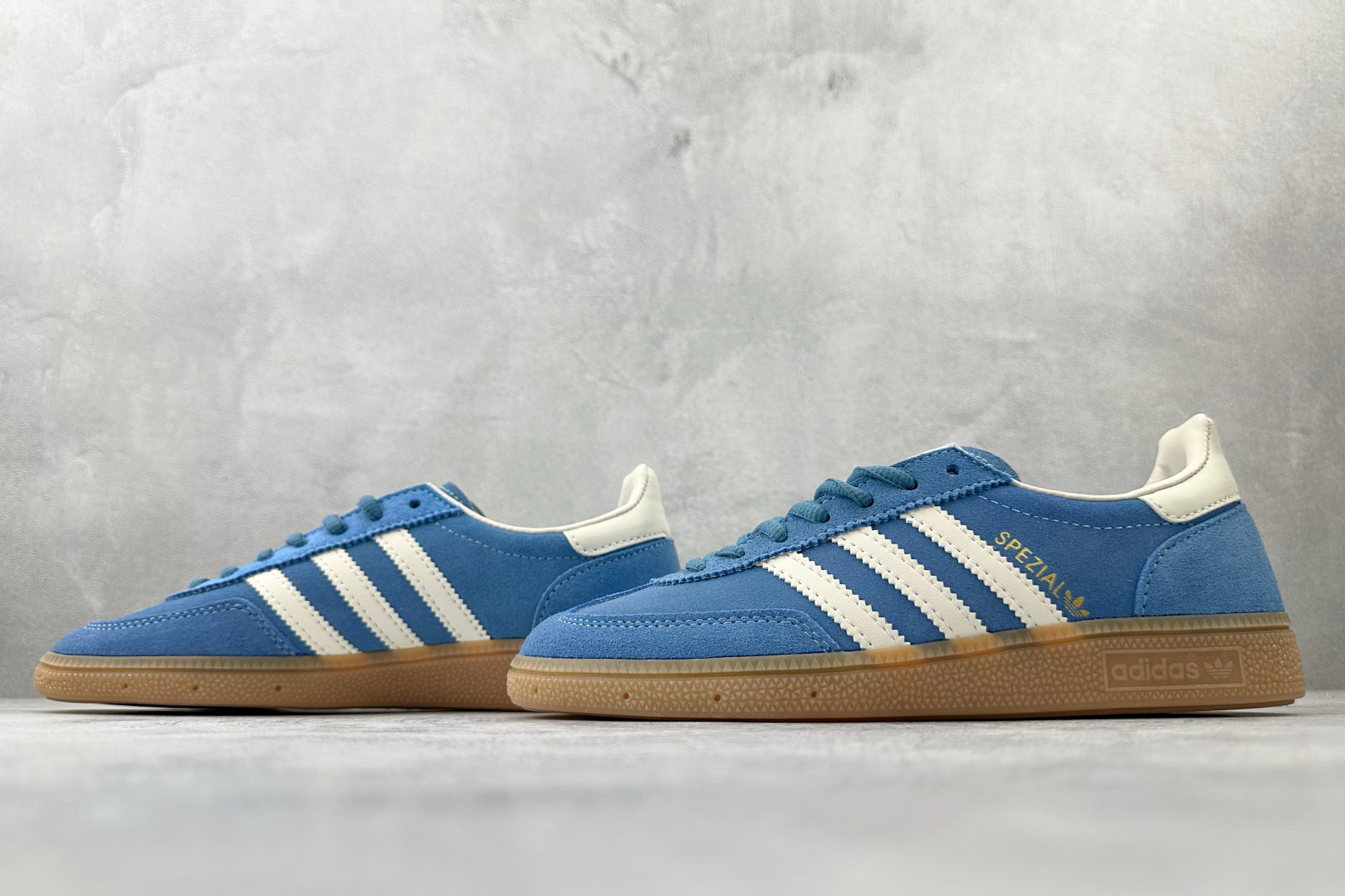 160 出口订单 adidas originals HANDBALL SPEZIAL白蓝色 IG6194