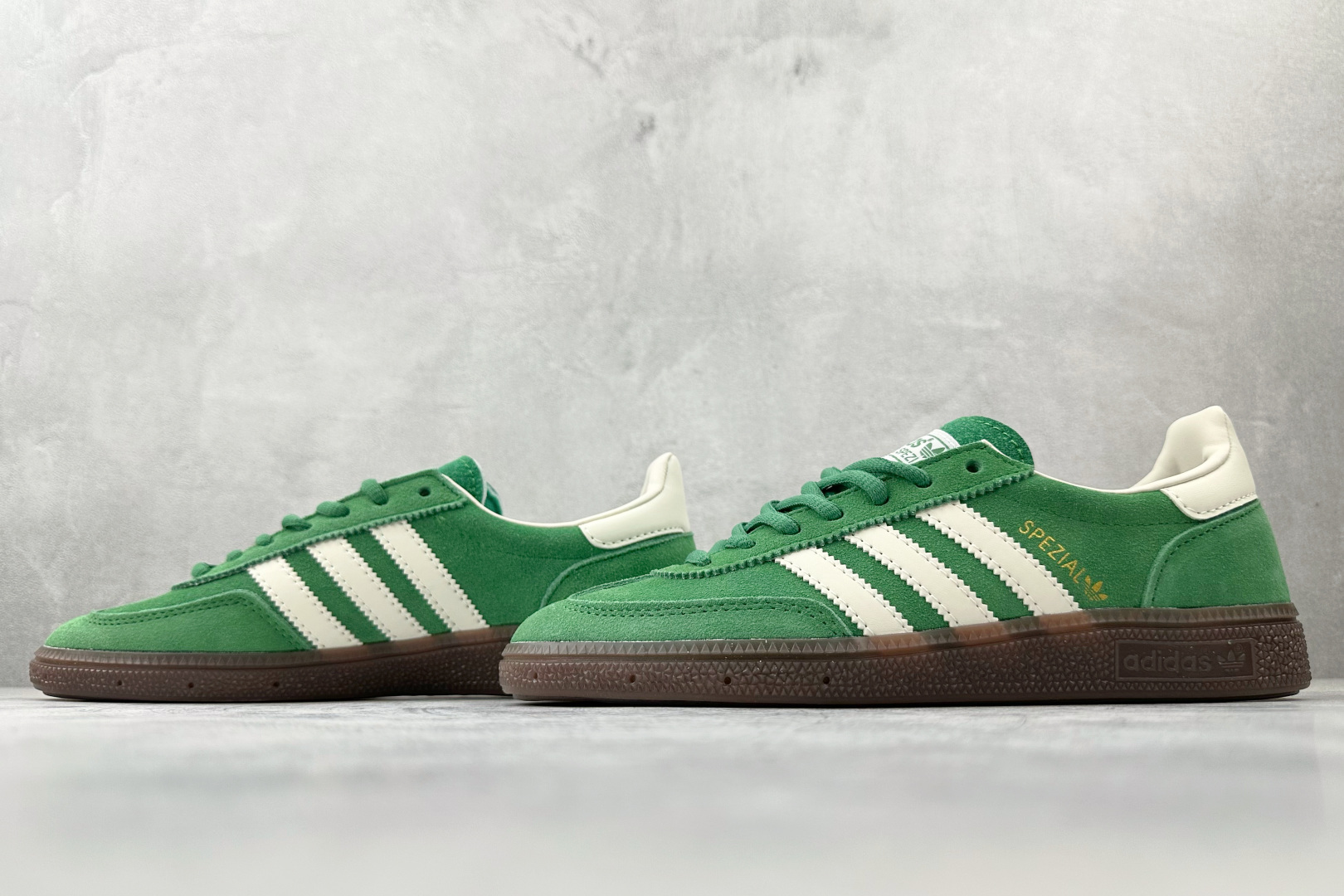 160 出口订单 adidas originals HANDBALL SPEZIAL 绿白色 IG6192
