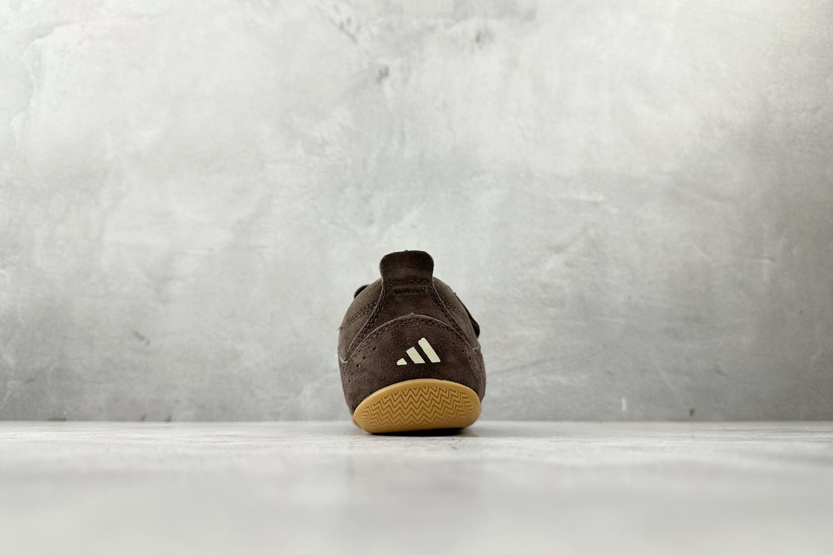 出口订单 adidas URBAN REVERIE 棕色 KJ4037