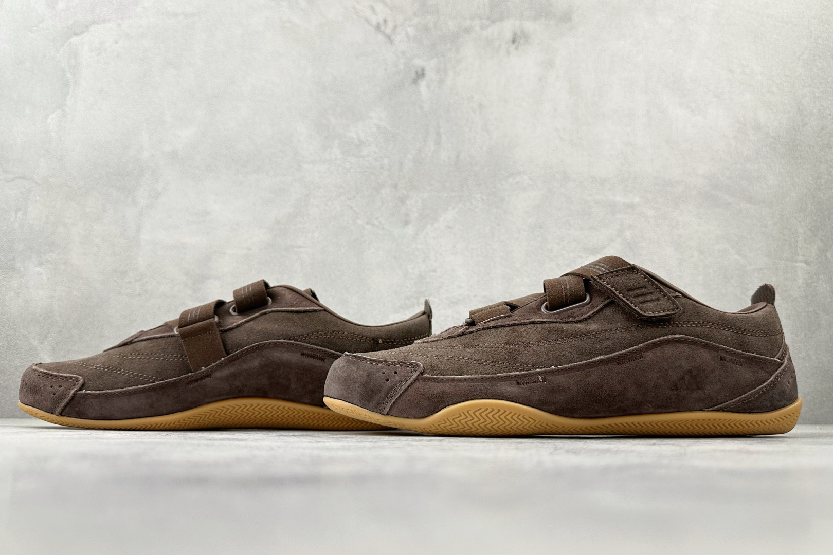 出口订单 adidas URBAN REVERIE 棕色 KJ4037