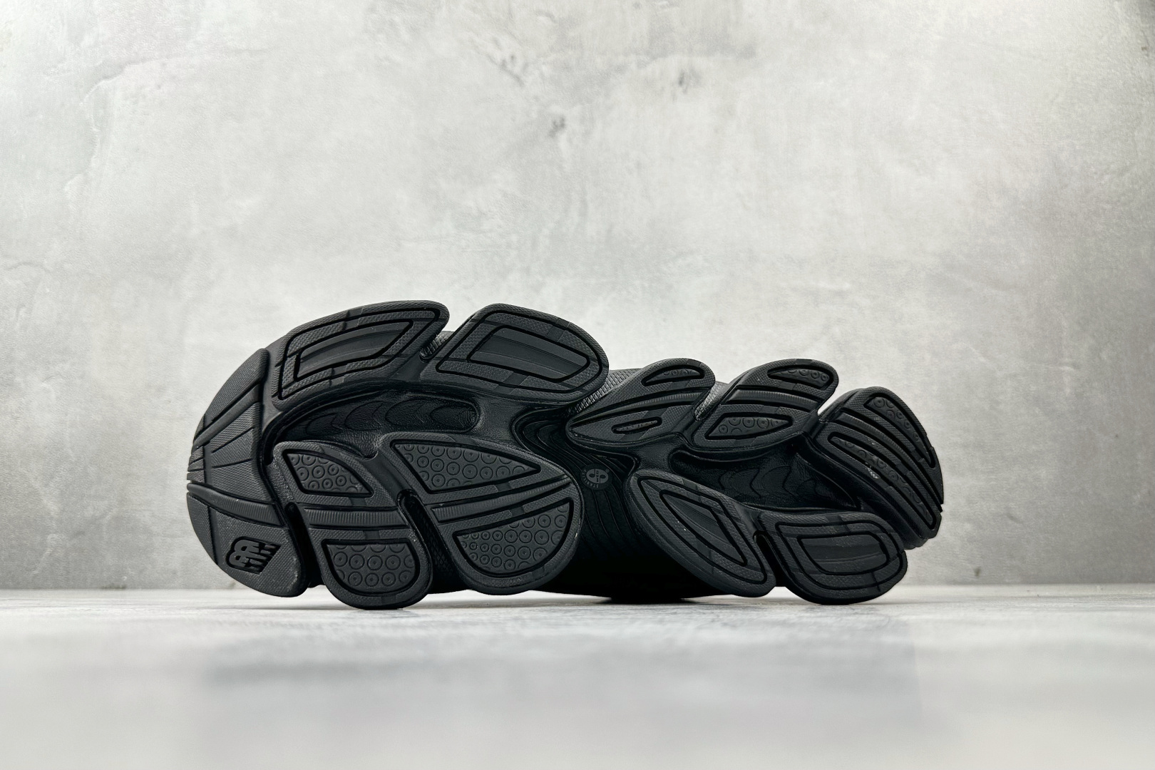 240 大厂出品 New Balance ABZORB 2000 黑色 U200078C-Chinese UA Cheap High Quatity Brand Clothes Bags handbags Sneakers wholesale wholesaler seller from China Factory suppliers Fashion Clothing Shoes best Quality Beautiful Price 240 大厂出品 New Balance ABZORB 2000 黑色 U200078C