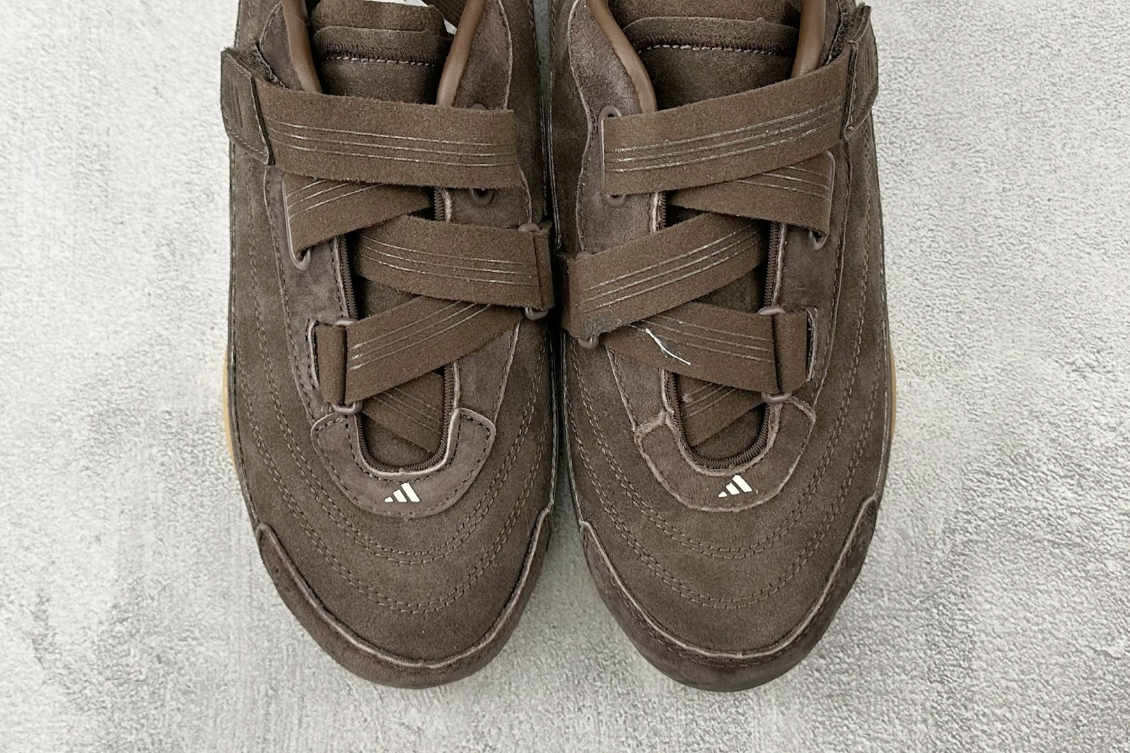 出口订单 adidas URBAN REVERIE 棕色 KJ4037