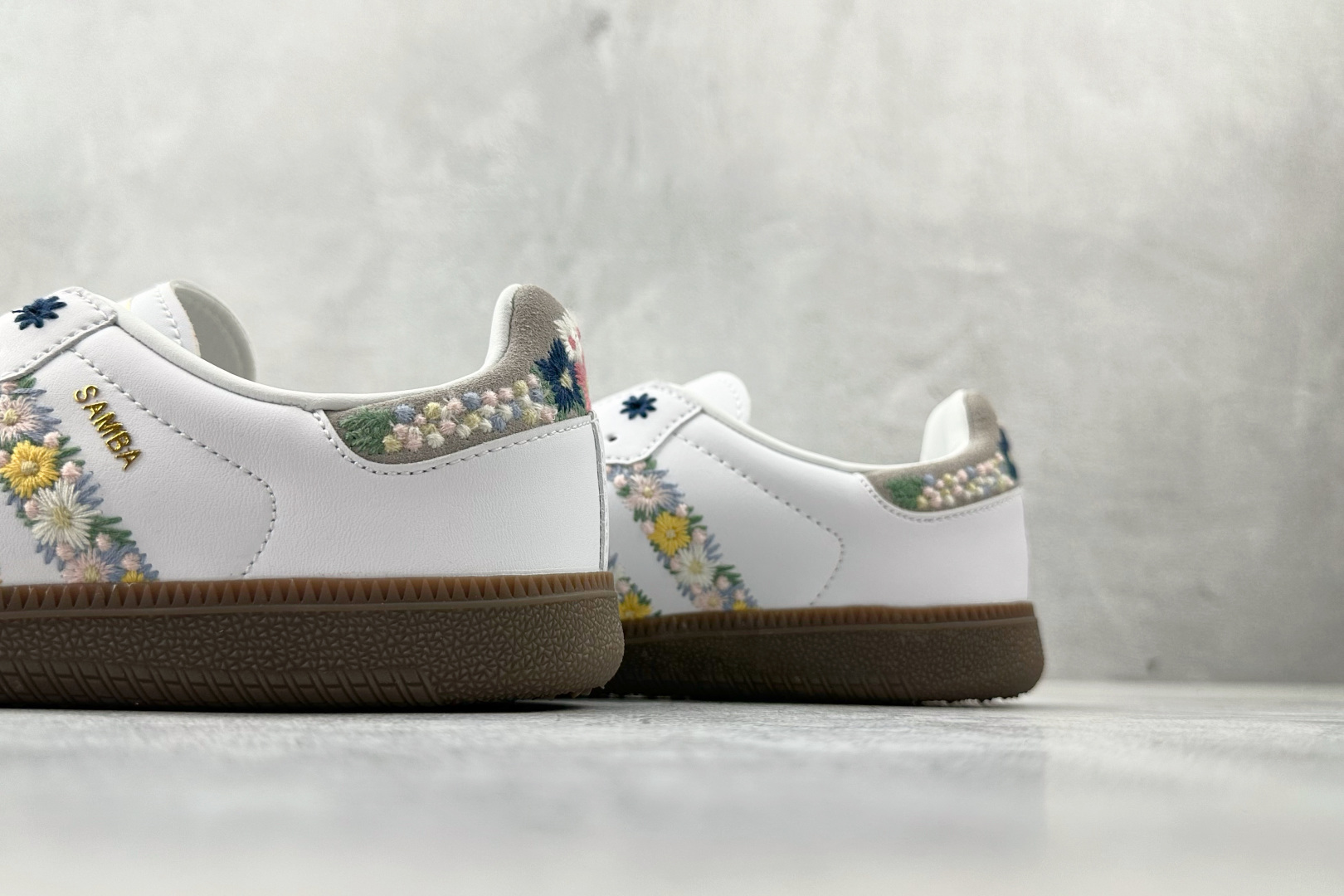 170 adidas originals x juice SAMBA Flower 花卉 白色 HQ5155-Chinese UA Cheap High Quatity Brand Clothes Bags handbags Sneakers wholesale wholesaler seller from China Factory suppliers Fashion Clothing Shoes best Quality Beautiful Price 170 adidas originals x juice SAMBA Flower 花卉 白色 HQ5155