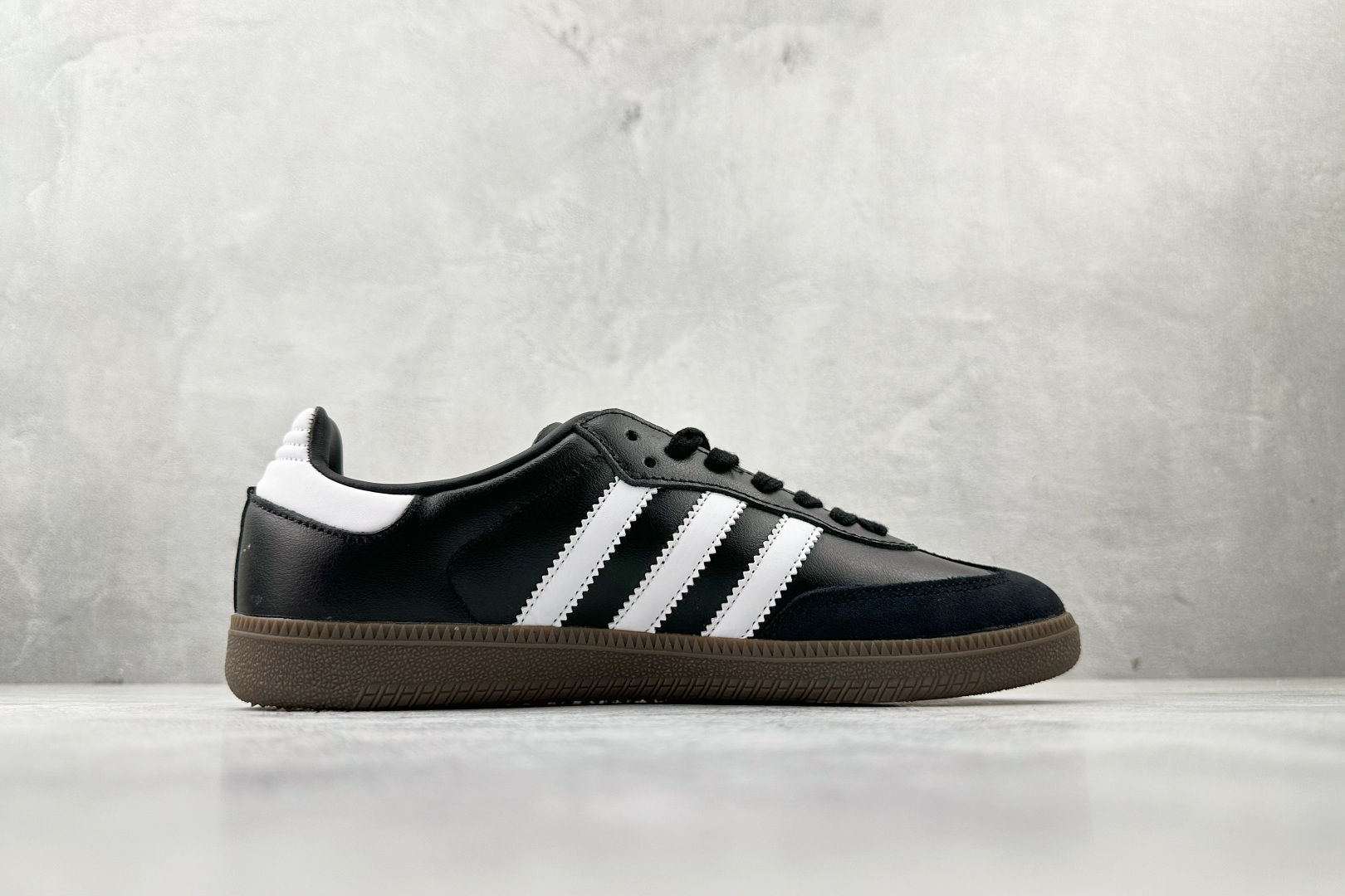 170 adidas originals SAMBA 黑白 B75807-Chinese UA Cheap High Quatity Brand Clothes Bags handbags Sneakers wholesale wholesaler seller from China Factory suppliers Fashion Clothing Shoes best Quality Beautiful Price 170 adidas originals SAMBA 黑白 B75807