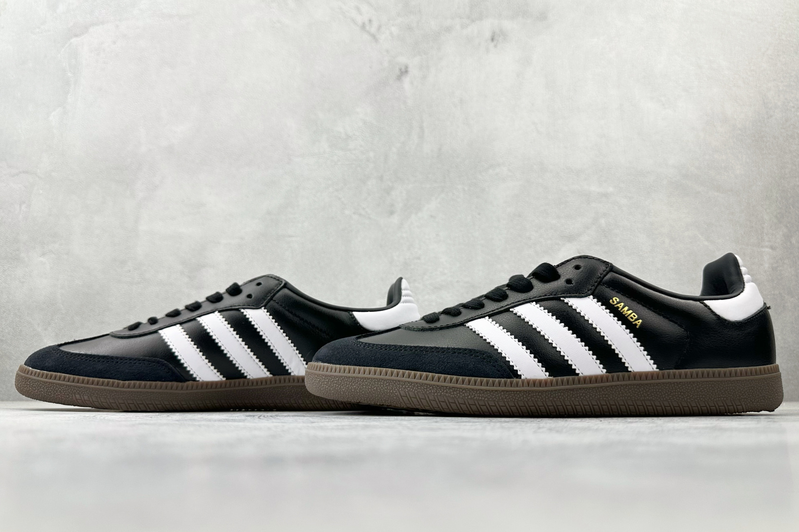 170 adidas originals SAMBA 黑白 B75807-Chinese UA Cheap High Quatity Brand Clothes Bags handbags Sneakers wholesale wholesaler seller from China Factory suppliers Fashion Clothing Shoes best Quality Beautiful Price 170 adidas originals SAMBA 黑白 B75807