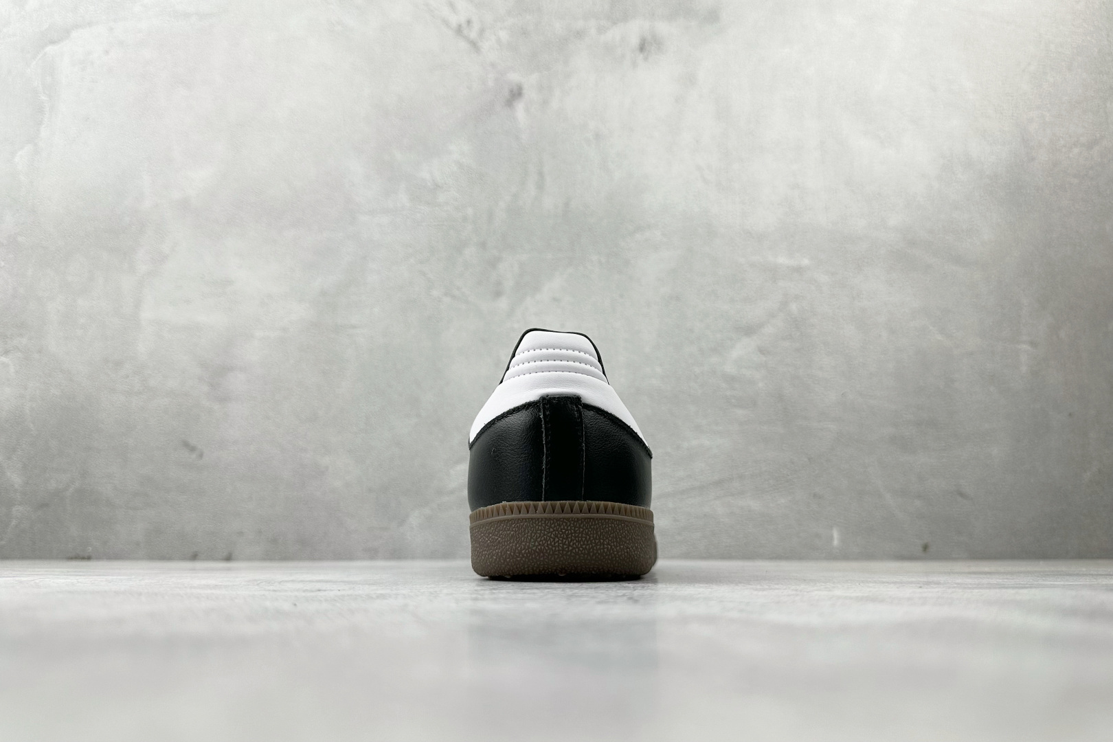 170 adidas originals SAMBA 黑白 B75807-Chinese UA Cheap High Quatity Brand Clothes Bags handbags Sneakers wholesale wholesaler seller from China Factory suppliers Fashion Clothing Shoes best Quality Beautiful Price 170 adidas originals SAMBA 黑白 B75807