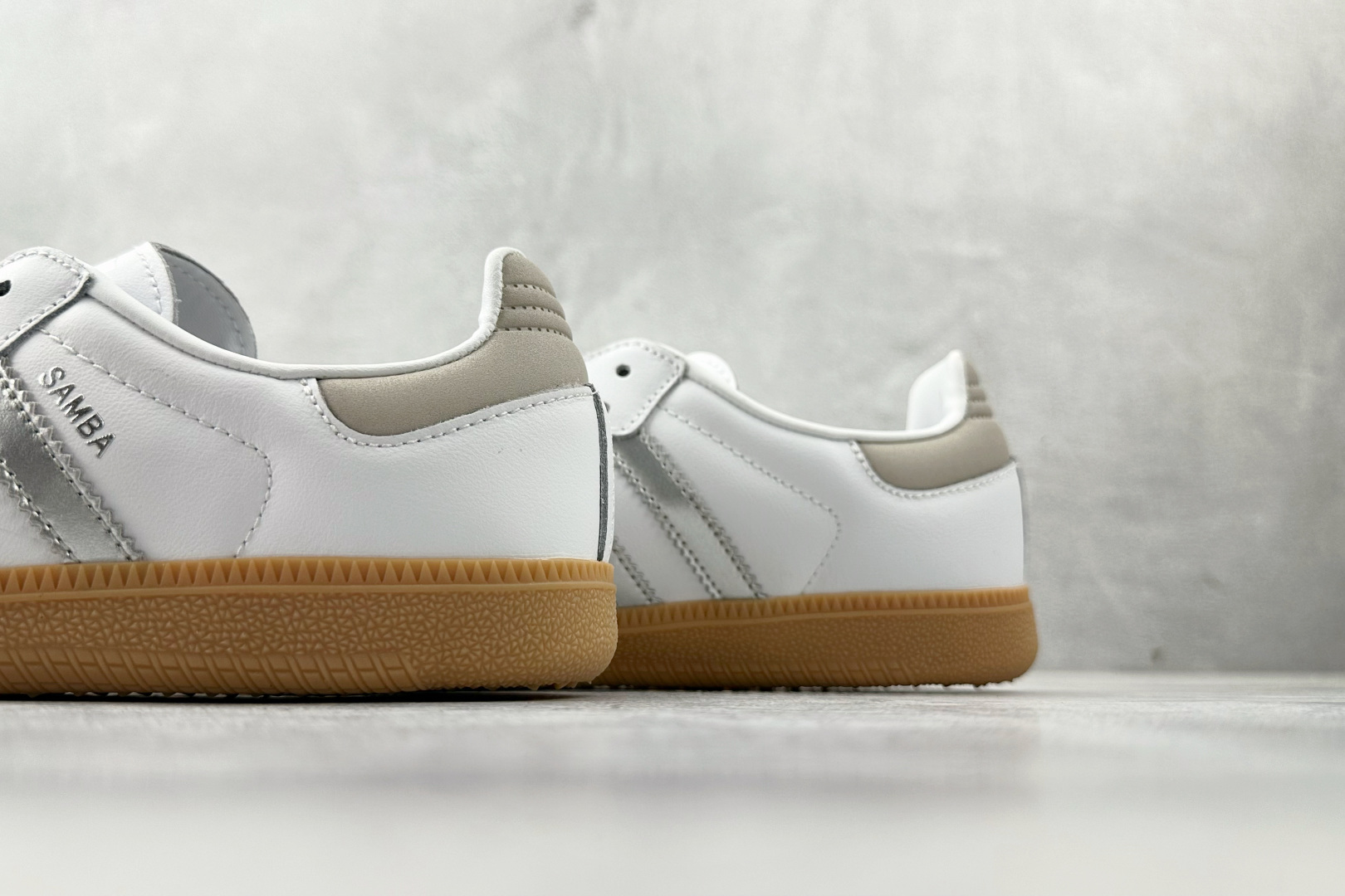 170 adidas originals SAMBA “White Silver Metallic”白银 JI2725