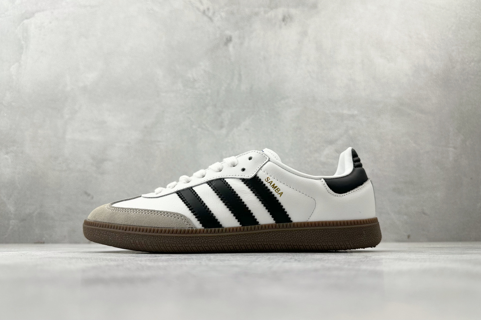 NO:553024,XM adidas originals SAMBA OG black and white gray item number B75806 size 35.5 36 36.5 37 38.5 39 40 40.5 41 42 42.5 43 44 44.5 45 code 27, sports shoe series, adidas, sneakers19860909XM adidas originals SAMBA OG 黑白灰 货号B75806 尺码35.5 36 36.5 37 38.5 39 40 40.5 41 42 42.5 43 44 44.5 45 编码27,运动鞋系列,adidas,sneakers,Men's shoes