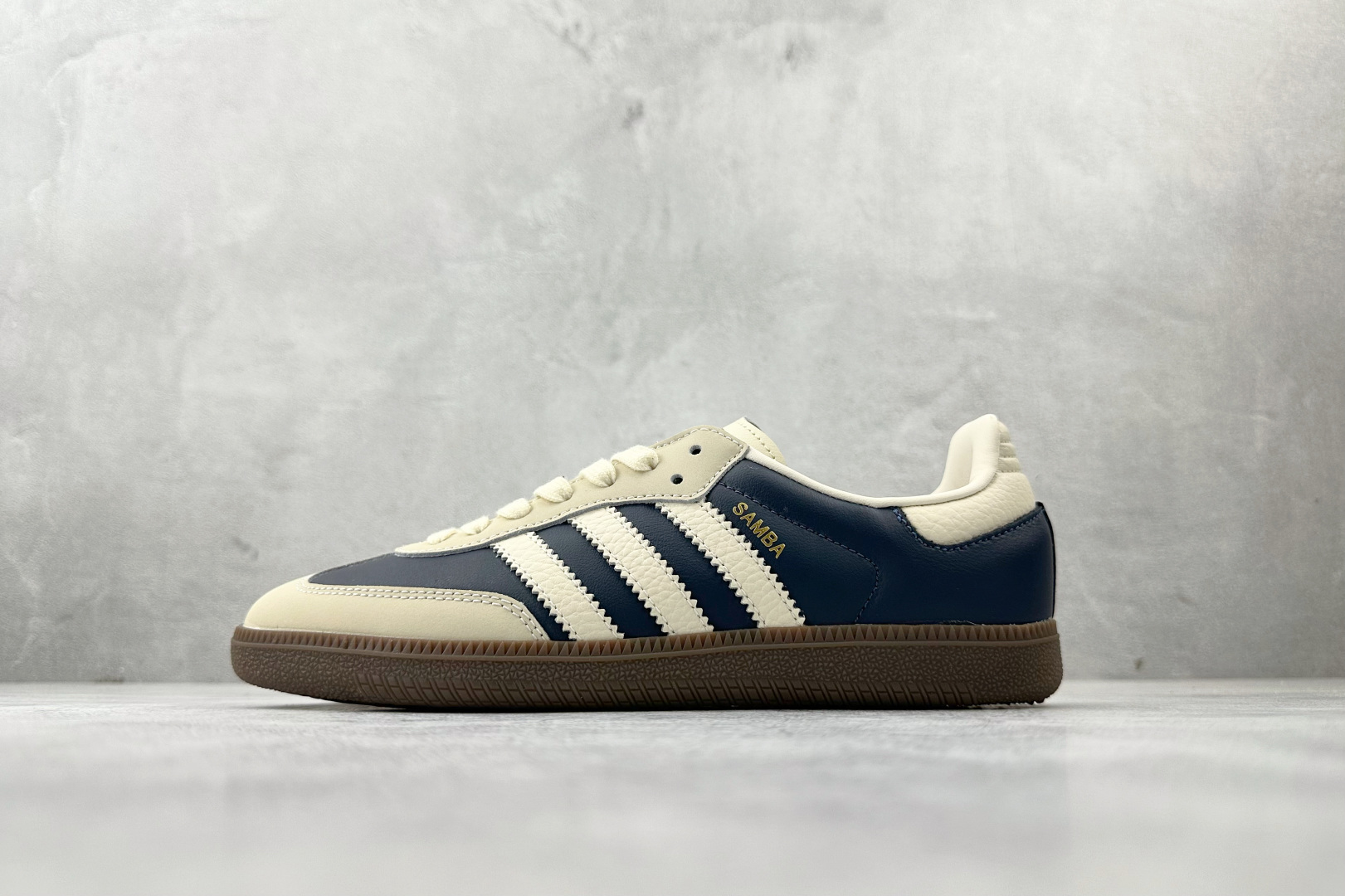 NO:553031,XM adidas originals SAMBA OG “Night Indigo” White Blue Item No. IG Size 35.5 36 36.5 37 38.5 39 40 40.5 41 42 42.5 43 44 44.5 45 Code 27, sports shoe series, adidas, sneakers19860909XM adidas originals SAMBA OG “Night Indigo”白蓝色 货号IG 尺码35.5 36 36.5 37 38.5 39 40 40.5 41 42 42.5 43 44 44.5 45 编码27,运动鞋系列,adidas,sneakers,Men's shoes