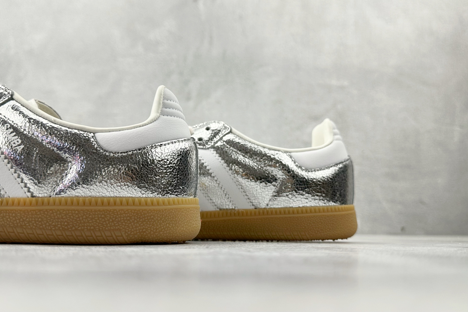 170 adidas originals SAMBA 银色 JR0035