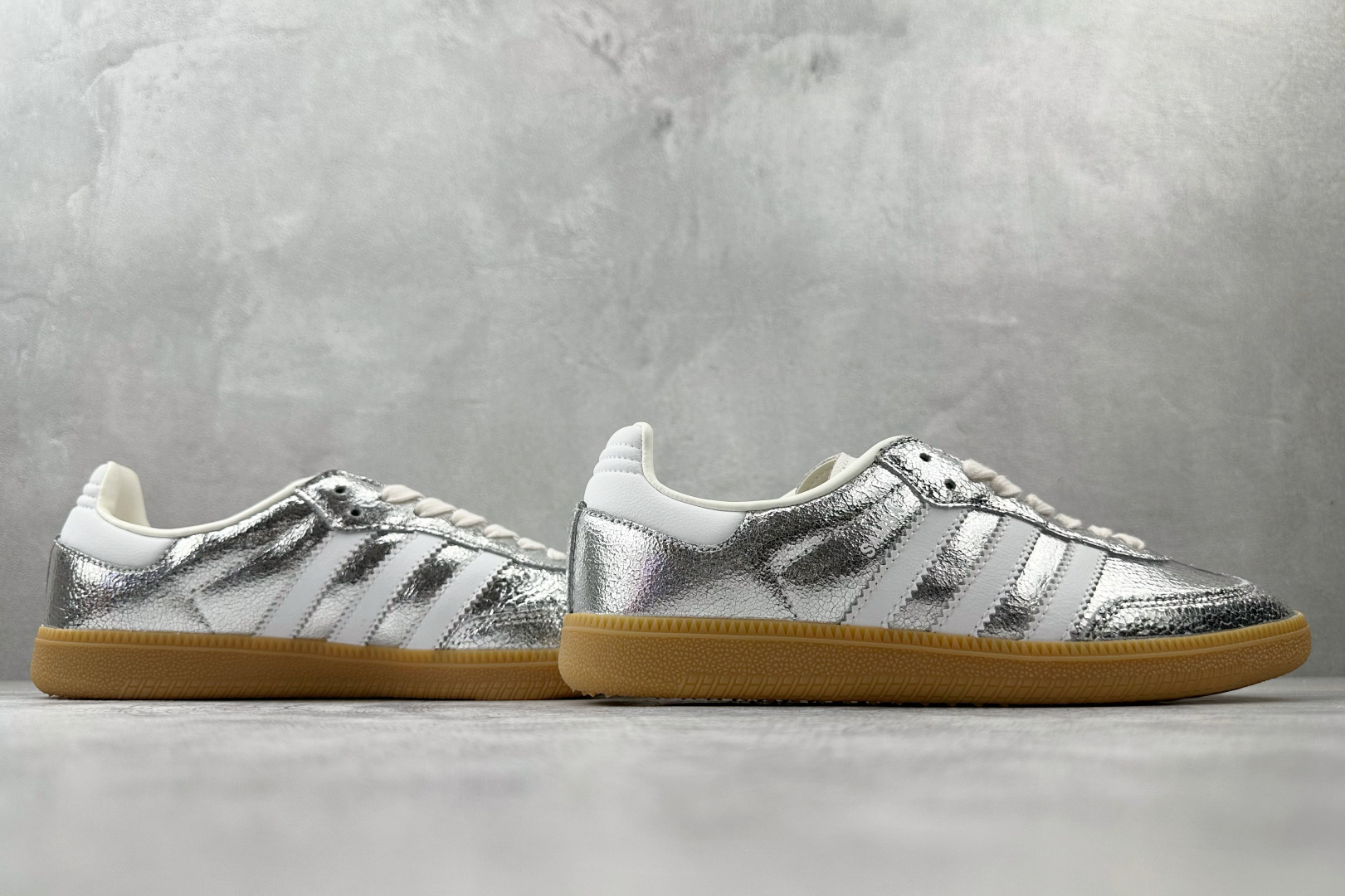 170 adidas originals SAMBA 银色 JR0035