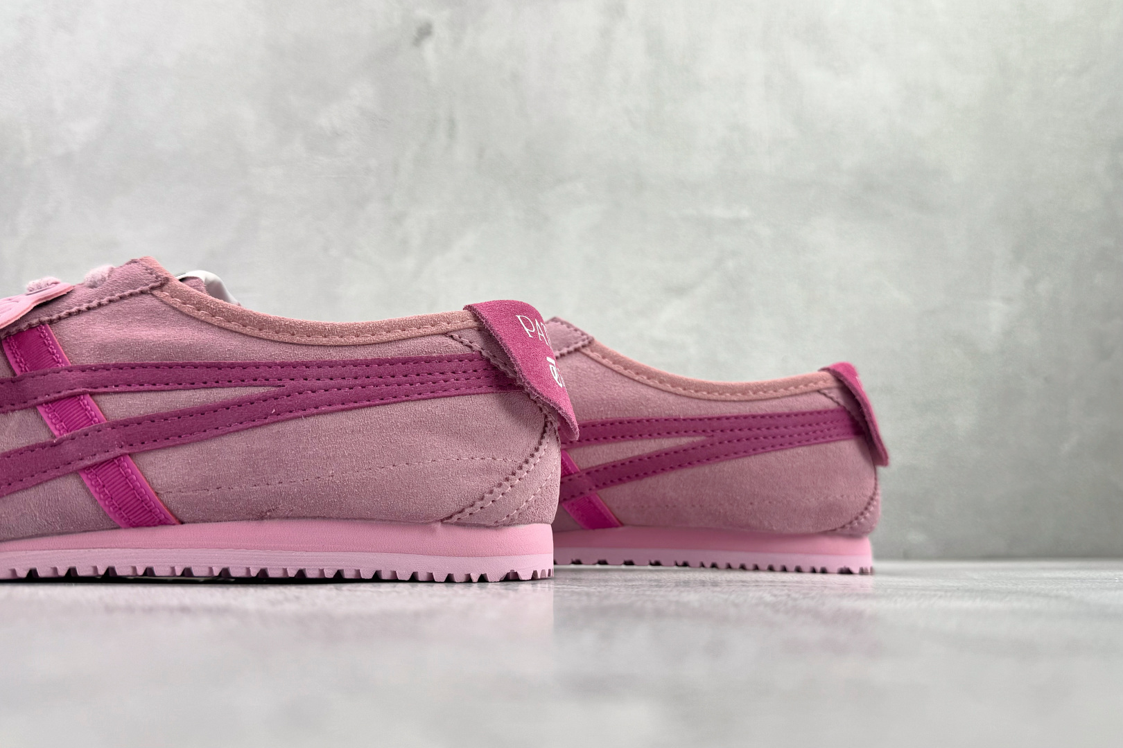 150 Patou x Onitsuka Tiger鬼塚虎 MEXICO 66 粉色 1183C380-700-Chinese UA Cheap High Quatity Brand Clothes Bags handbags Sneakers wholesale wholesaler seller from China Factory suppliers Fashion Clothing Shoes best Quality Beautiful Price 150 Patou x Onitsuka Tiger鬼塚虎 MEXICO 66 粉色 1183C380-700