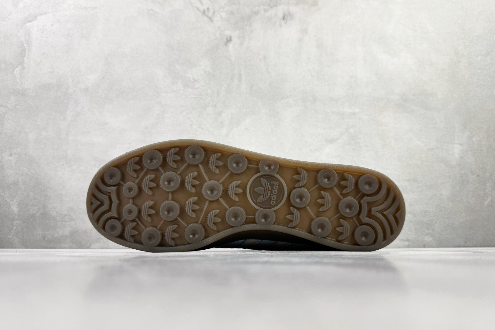 150 adidas originals GAZELLE 蓝白 JI2717-Chinese UA Cheap High Quatity Brand Clothes Bags handbags Sneakers wholesale wholesaler seller from China Factory suppliers Fashion Clothing Shoes best Quality Beautiful Price 150 adidas originals GAZELLE 蓝白 JI2717