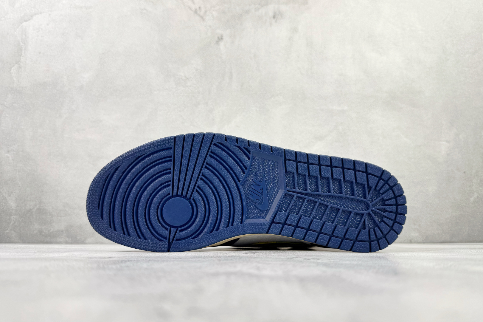 190 外贸F版最强平替 Union x Jordan Air Jordan 1 Retro High Nrg 联名款 蓝黑红 BV1300-146-Chinese UA Cheap High Quatity Brand Clothes Bags handbags Sneakers wholesale wholesaler seller from China Factory suppliers Fashion Clothing Shoes best Quality Beautiful Price 190 外贸F版最强平替 Union x Jordan Air Jordan 1 Retro High Nrg 联名款 蓝黑红 BV1300-146