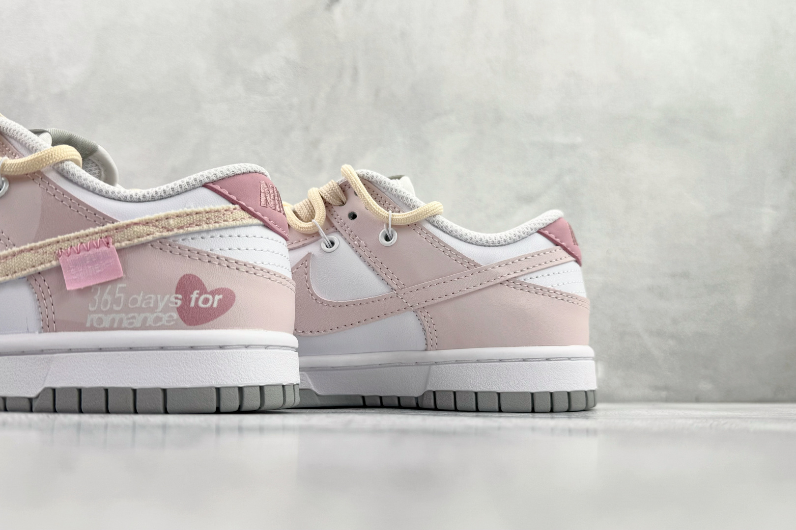 300 定制球鞋 Nike Dunk 甜心狙击 粉色 DD1391-103-Chinese UA Cheap High Quatity Brand Clothes Bags handbags Sneakers wholesale wholesaler seller from China Factory suppliers Fashion Clothing Shoes best Quality Beautiful Price 300 定制球鞋 Nike Dunk 甜心狙击 粉色 DD1391-103