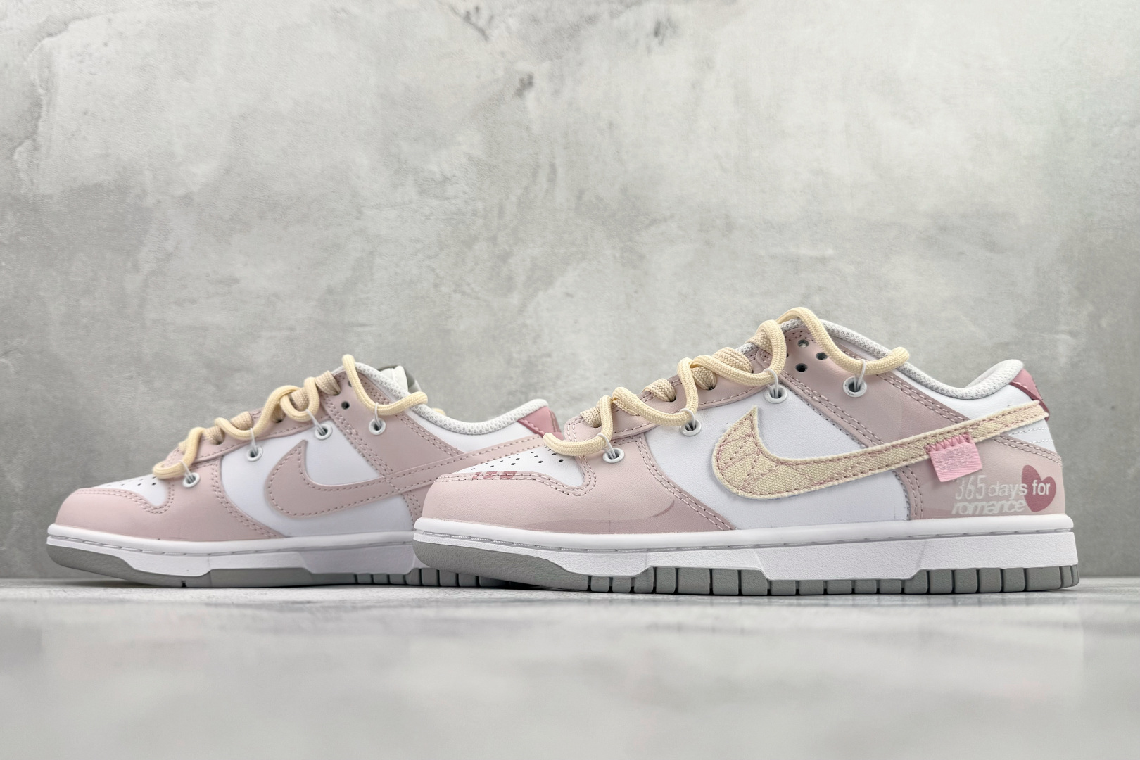 300 定制球鞋 Nike Dunk 甜心狙击 粉色 DD1391-103-Chinese UA Cheap High Quatity Brand Clothes Bags handbags Sneakers wholesale wholesaler seller from China Factory suppliers Fashion Clothing Shoes best Quality Beautiful Price 300 定制球鞋 Nike Dunk 甜心狙击 粉色 DD1391-103