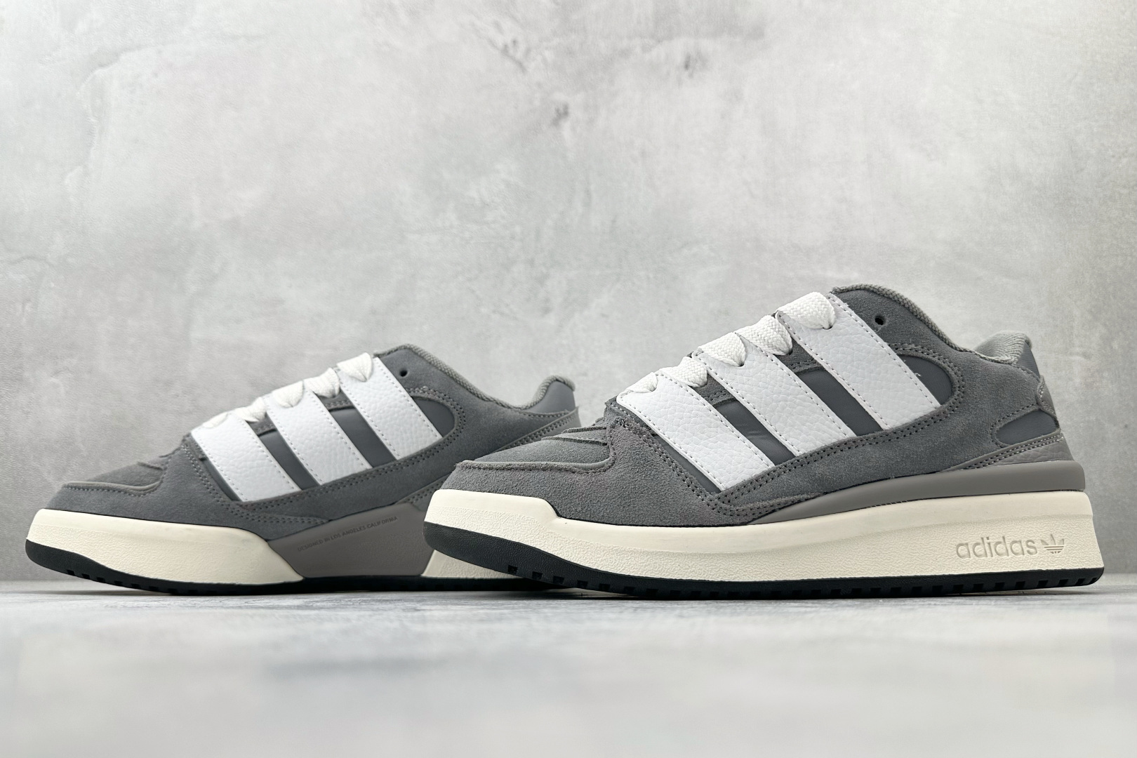 200 东南亚订单 adidas originals FORUM 2000 Shoes 灰色 JS0997-Chinese UA Cheap High Quatity Brand Clothes Bags handbags Sneakers wholesale wholesaler seller from China Factory suppliers Fashion Clothing Shoes best Quality Beautiful Price 200 东南亚订单 adidas originals FORUM 2000 Shoes 灰色 JS0997