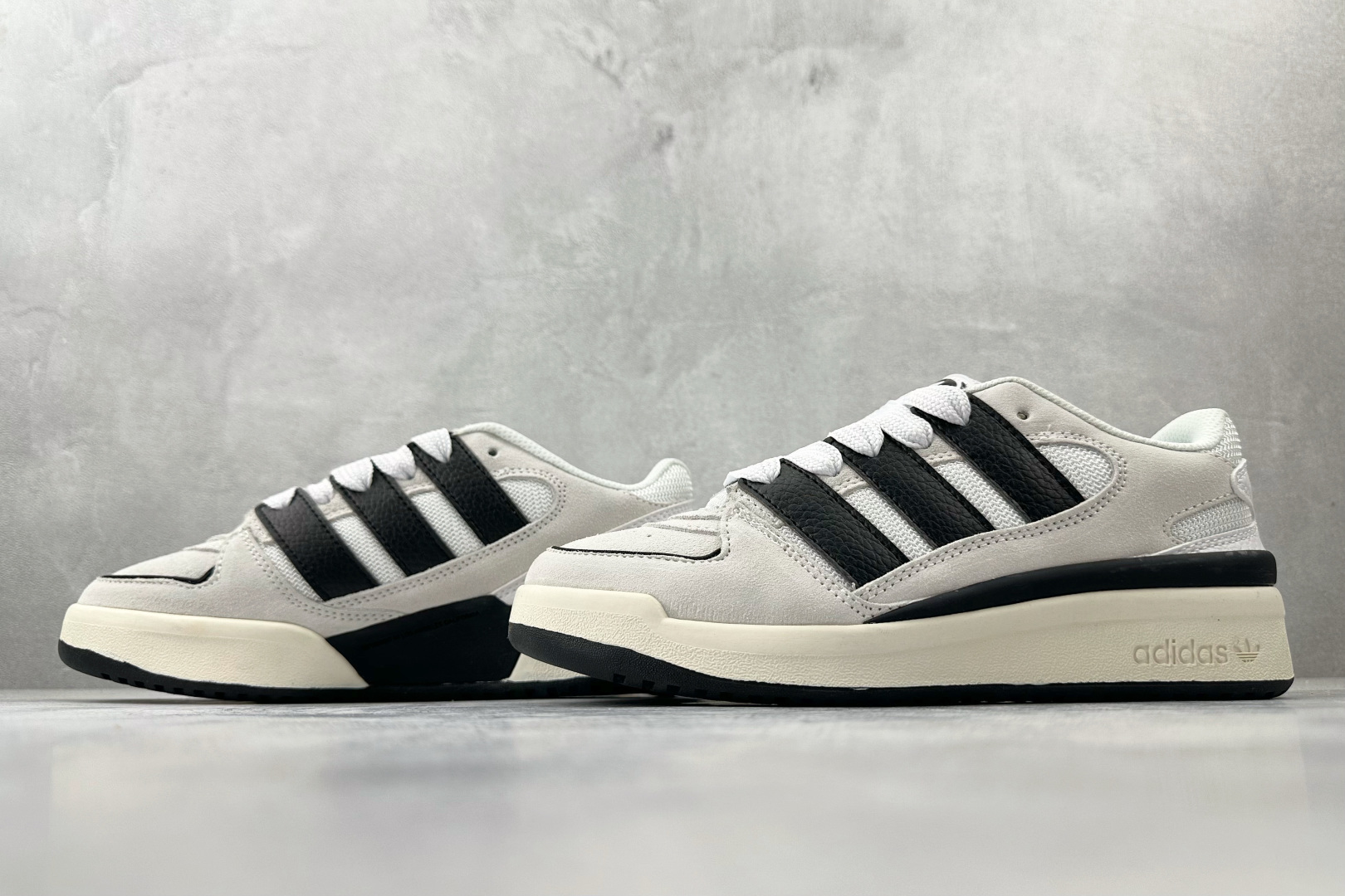 200 东南亚订单 adidas originals FORUM 2000 Shoes 黑白色 JS0995