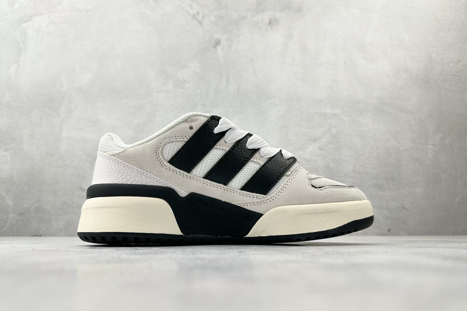 200 东南亚订单 adidas originals FORUM 2000 Shoes 黑白色 JS0995