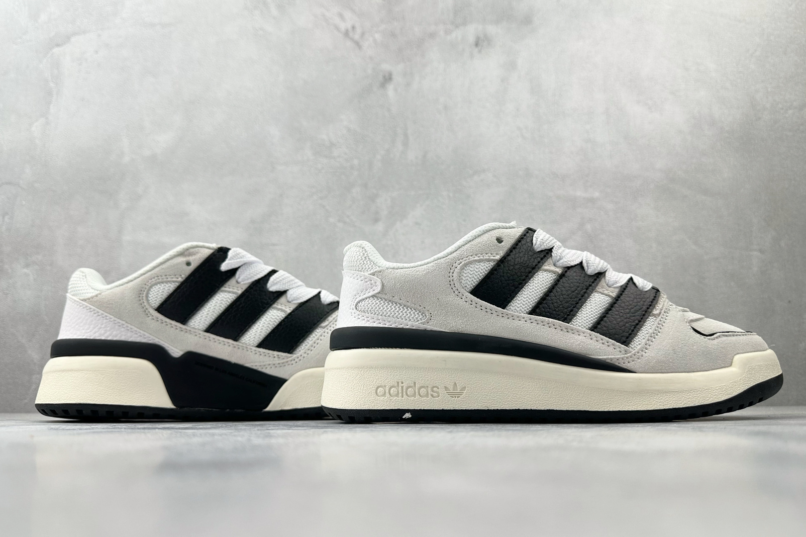 200 东南亚订单 adidas originals FORUM 2000 Shoes 黑白色 JS0995