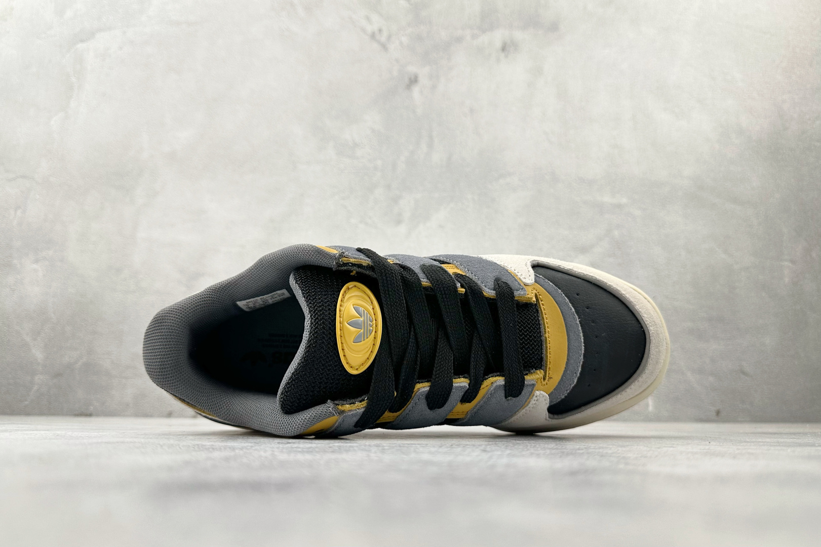 东南亚订单 adidas originals FORUM 2000 Shoes 黑灰色 JS3158 东南亚订单 adidas originals FORUM 2000 Shoes 黑灰色 JS3158