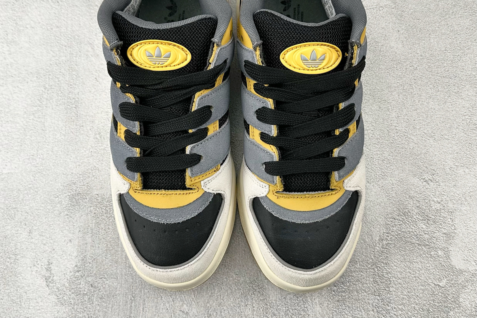 东南亚订单 adidas originals FORUM 2000 Shoes 黑灰色 JS3158 东南亚订单 adidas originals FORUM 2000 Shoes 黑灰色 JS3158