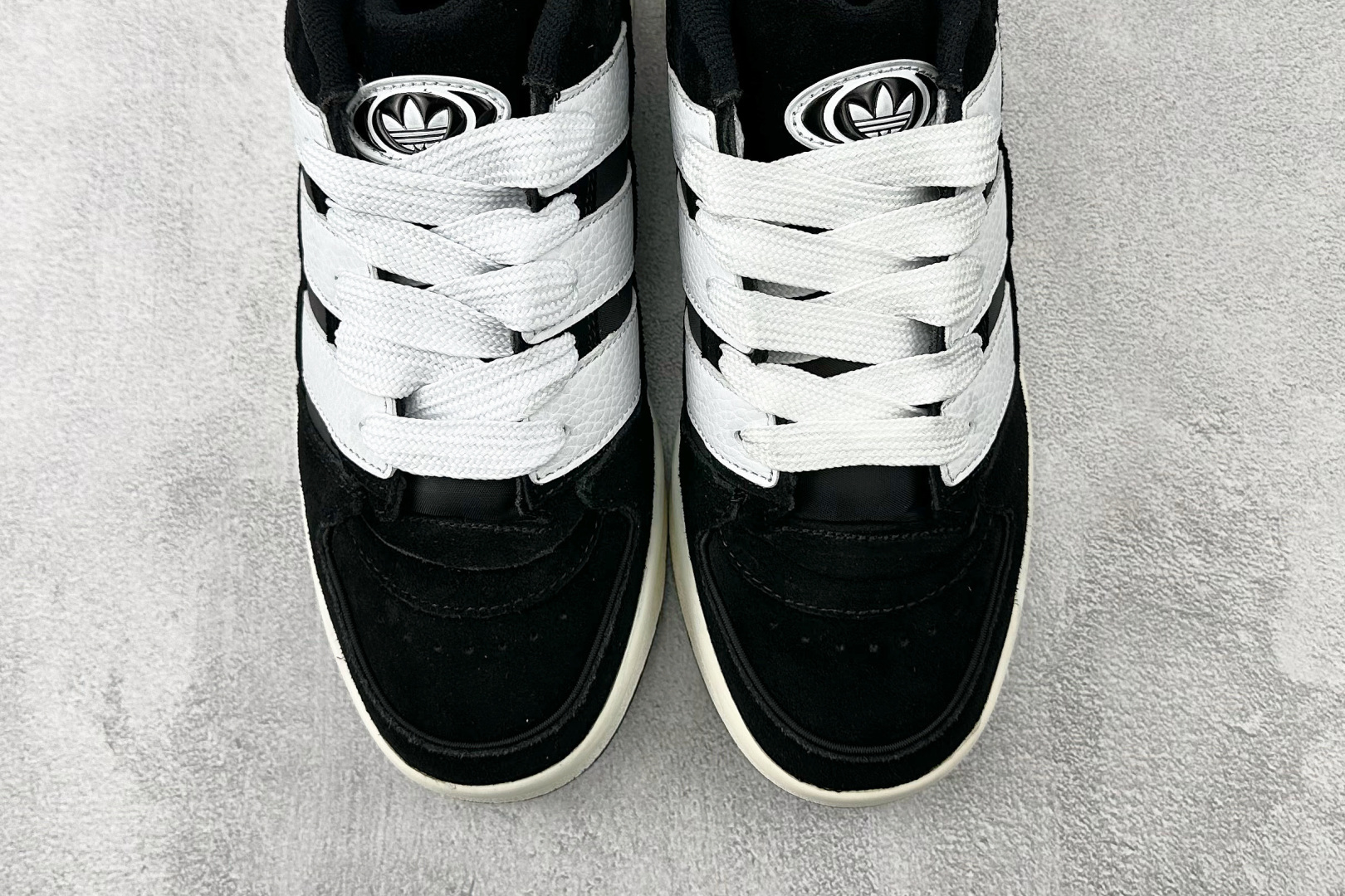 东南亚订单 adidas originals FORUM 2000 Shoes 黑白色 JS0996