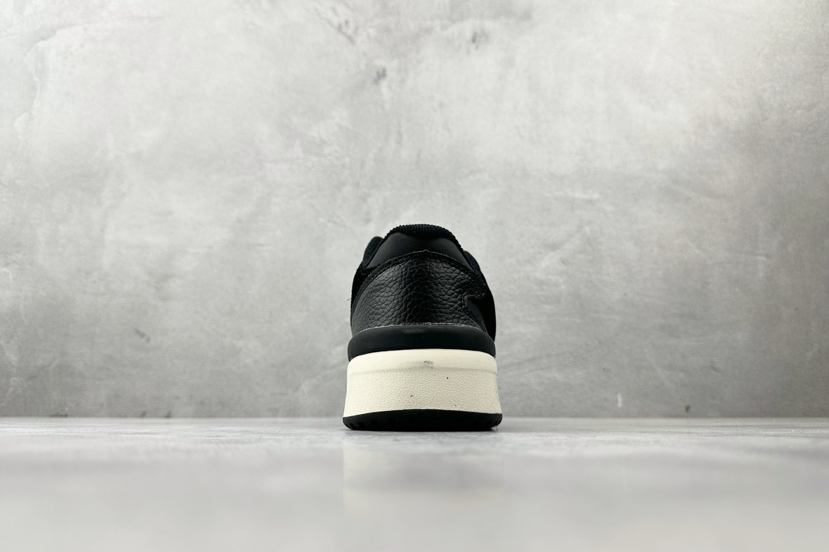 东南亚订单 adidas originals FORUM 2000 Shoes 黑白色 JS0996