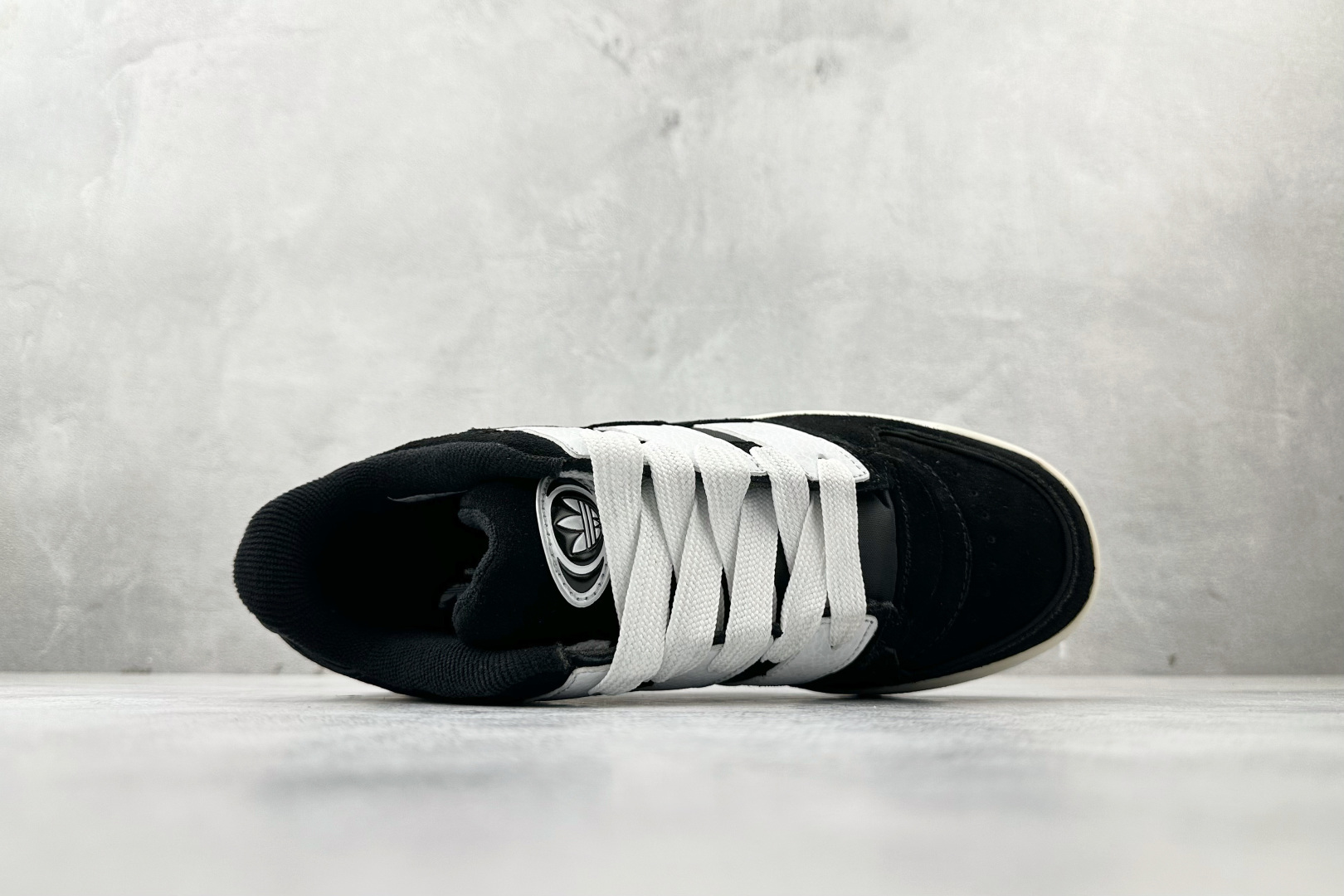 东南亚订单 adidas originals FORUM 2000 Shoes 黑白色 JS0996