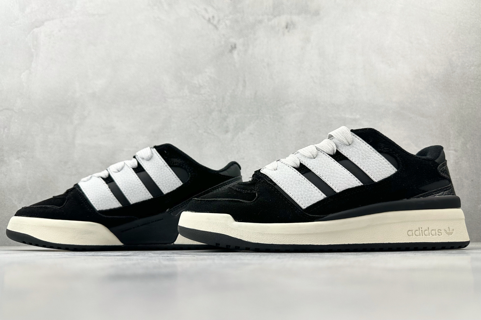 东南亚订单 adidas originals FORUM 2000 Shoes 黑白色 JS0996