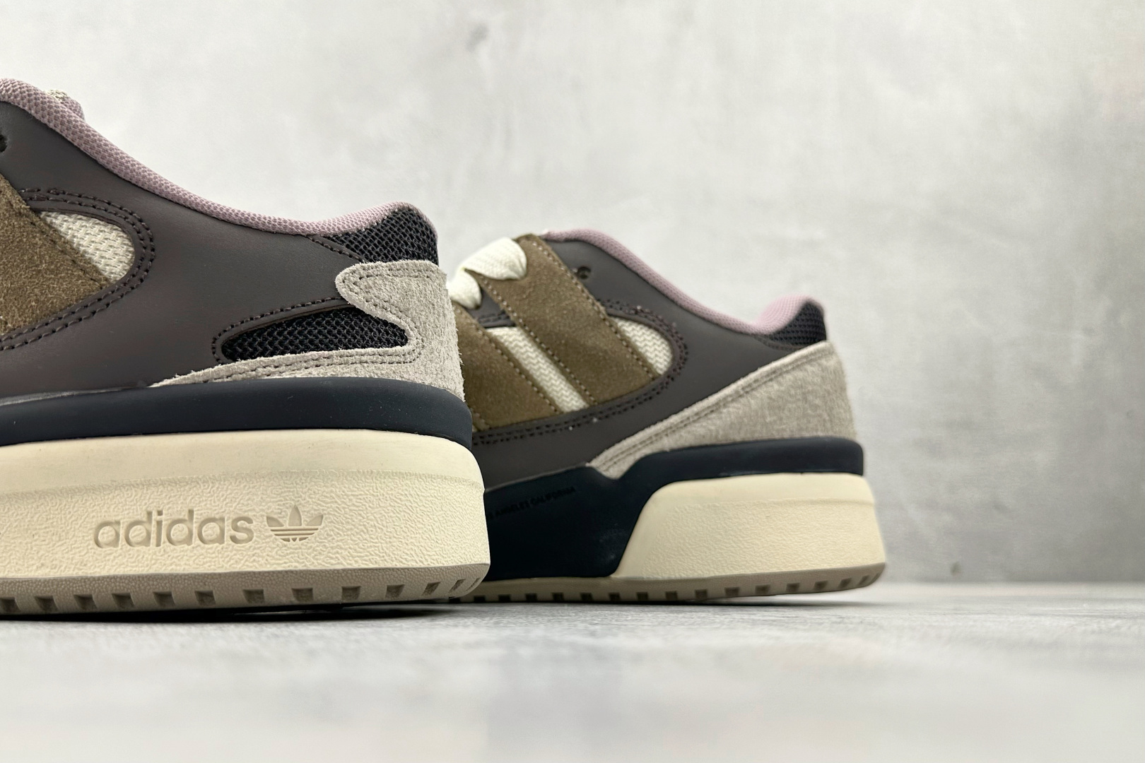 200 东南亚订单 adidas originals FORUM 2000 Shoes 棕色 JS3159-Chinese UA Cheap High Quatity Brand Clothes Bags handbags Sneakers wholesale wholesaler seller from China Factory suppliers Fashion Clothing Shoes best Quality Beautiful Price 200 东南亚订单 adidas originals FORUM 2000 Shoes 棕色 JS3159