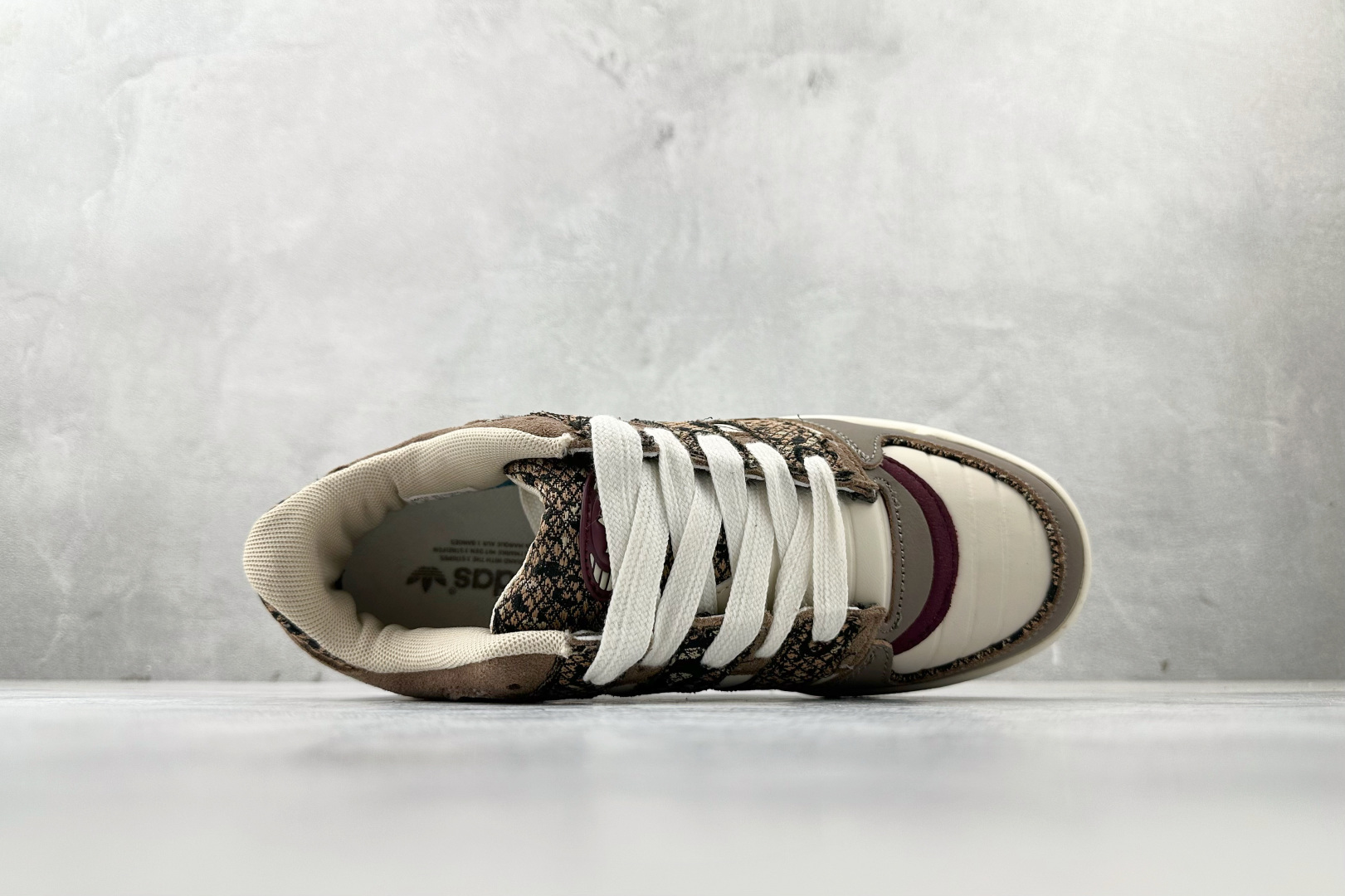 200 东南亚订单 adidas originals FORUM 2000 Shoes 棕色 JS3157