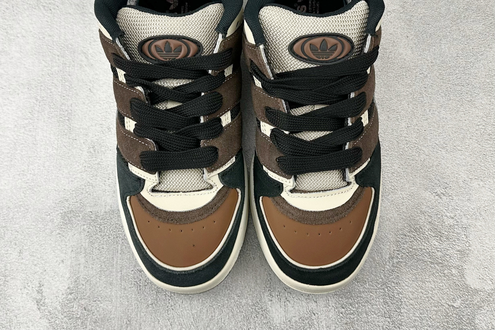 200 东南亚订单 adidas originals FORUM 2000 Shoes 棕黑色 JS3160