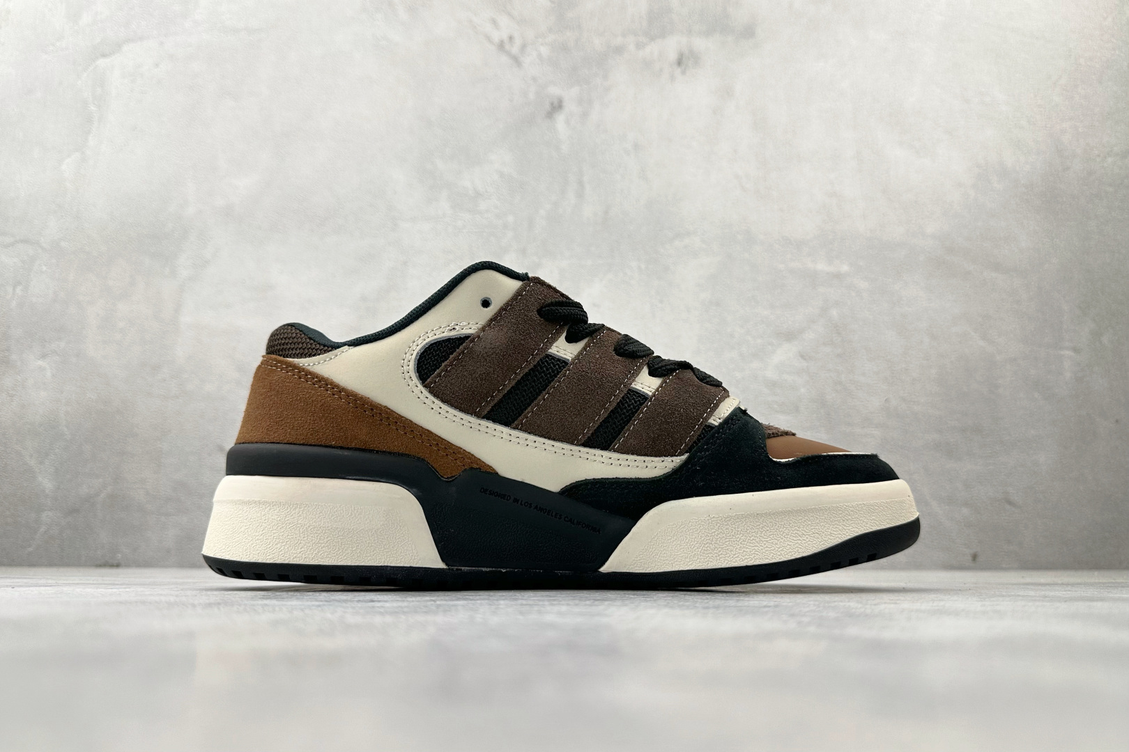 200 东南亚订单 adidas originals FORUM 2000 Shoes 棕黑色 JS3160