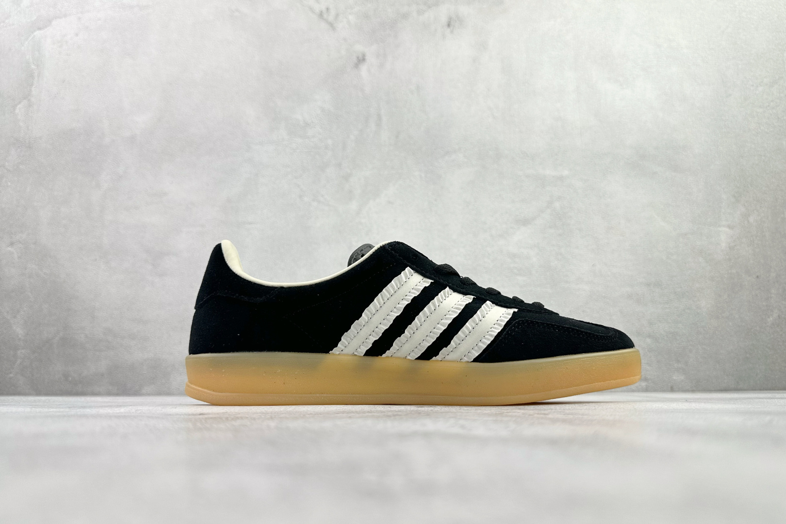 170 adidas originals GAZELLE INDOOR 黑色 JS1412-Chinese UA Cheap High Quatity Brand Clothes Bags handbags Sneakers wholesale wholesaler seller from China Factory suppliers Fashion Clothing Shoes best Quality Beautiful Price 170 adidas originals GAZELLE INDOOR 黑色 JS1412