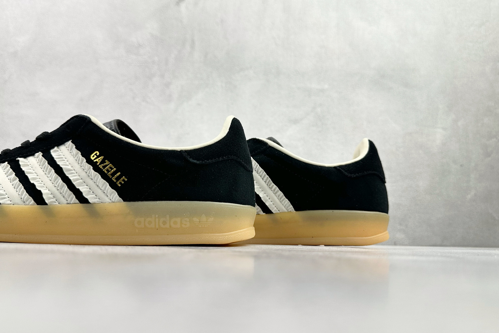 170 adidas originals GAZELLE INDOOR 黑色 JS1412-Chinese UA Cheap High Quatity Brand Clothes Bags handbags Sneakers wholesale wholesaler seller from China Factory suppliers Fashion Clothing Shoes best Quality Beautiful Price 170 adidas originals GAZELLE INDOOR 黑色 JS1412