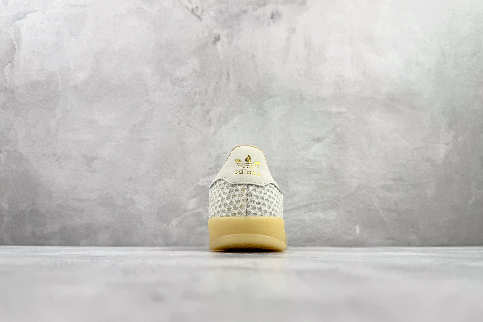 adidas originals GAZELLE INDOOR 米白色 JH5419 adidas originals GAZELLE INDOOR 米白色 JH5419